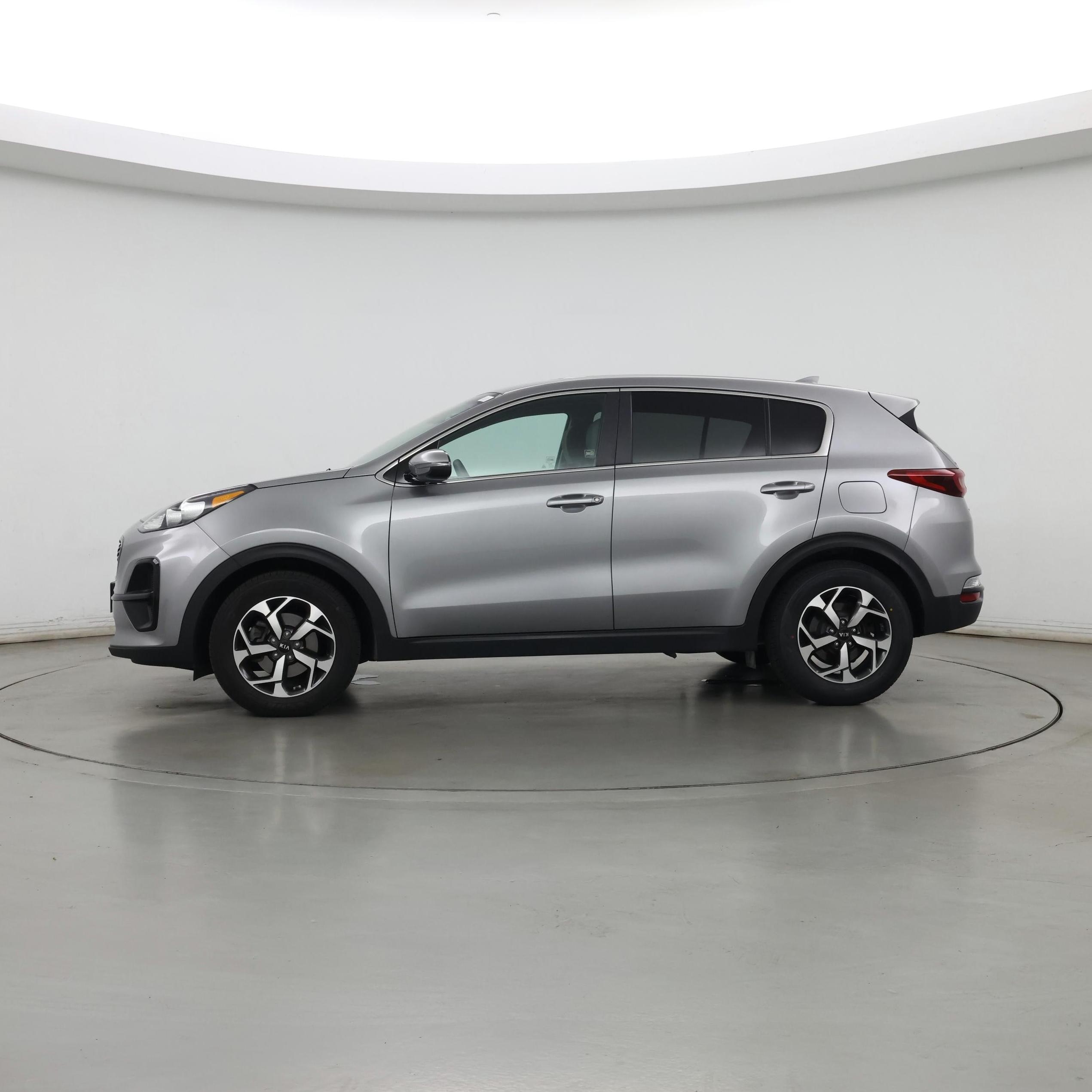 Thumbnail: 2020 Kia Sportage - 3