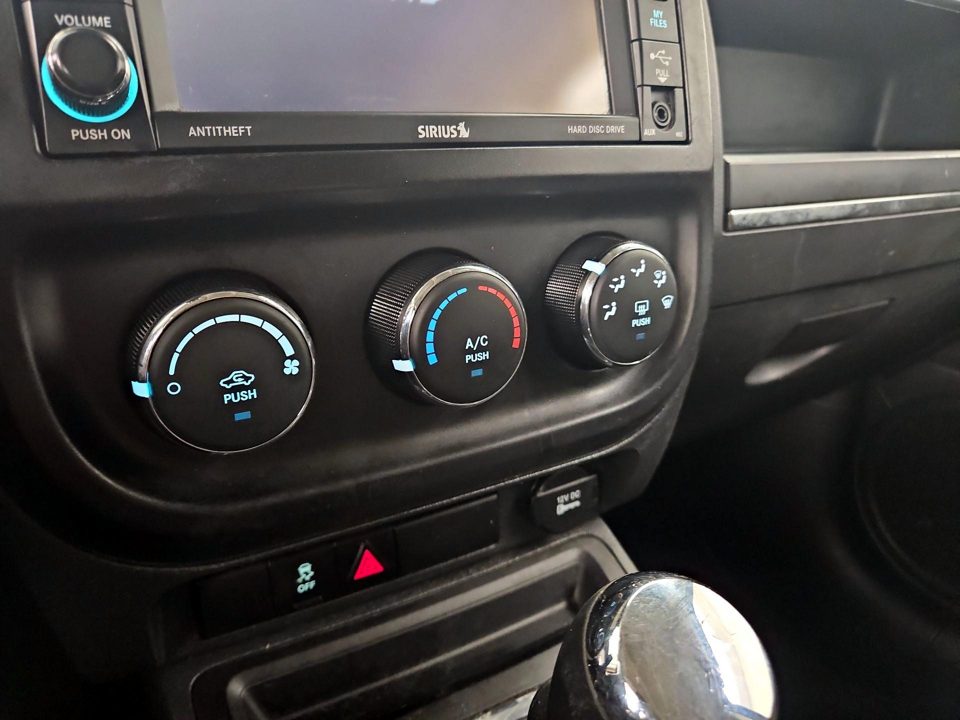 Thumbnail: 2016 Jeep Patriot - 15
