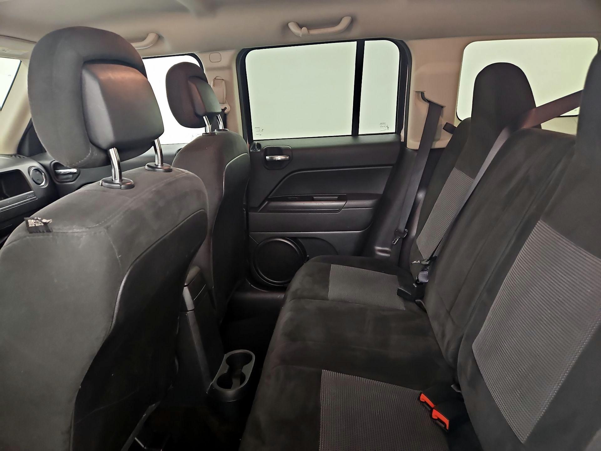 Thumbnail: 2016 Jeep Patriot - 18