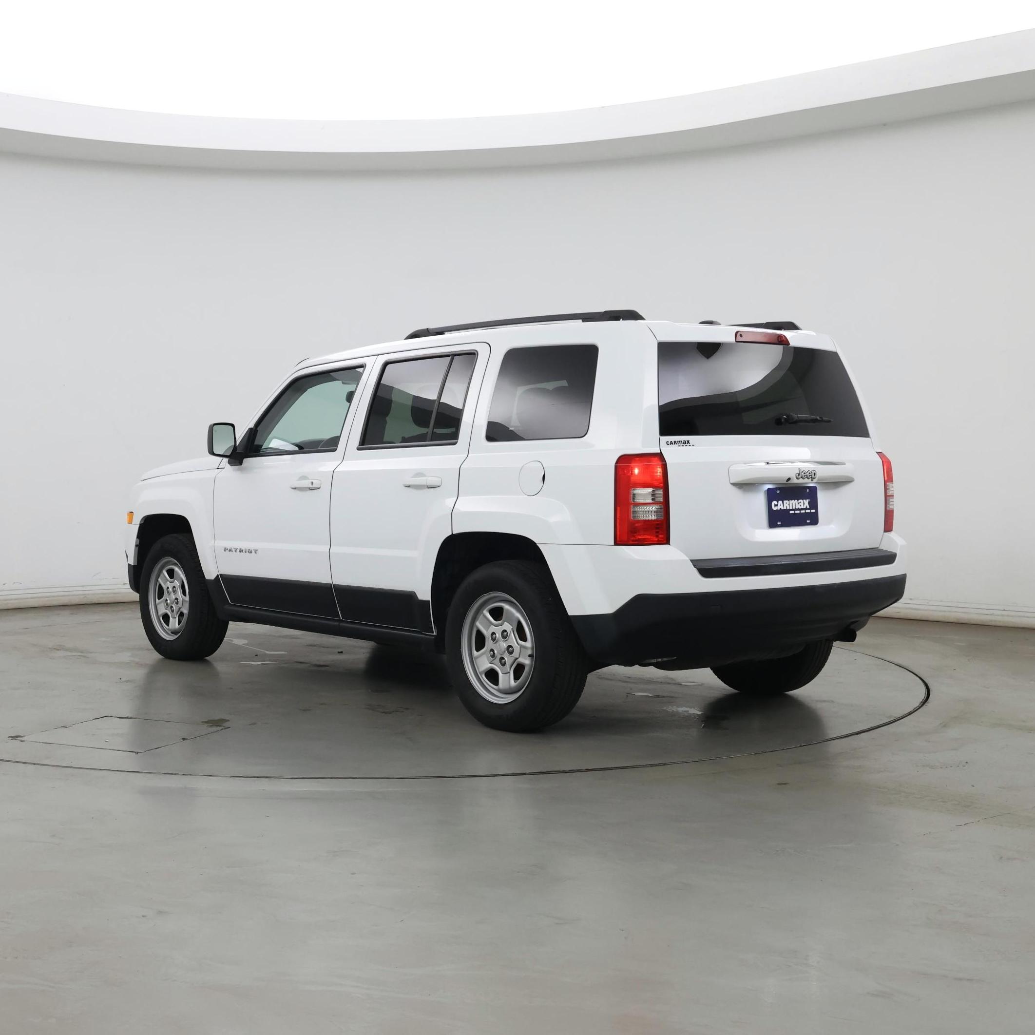 Thumbnail: 2016 Jeep Patriot - 2