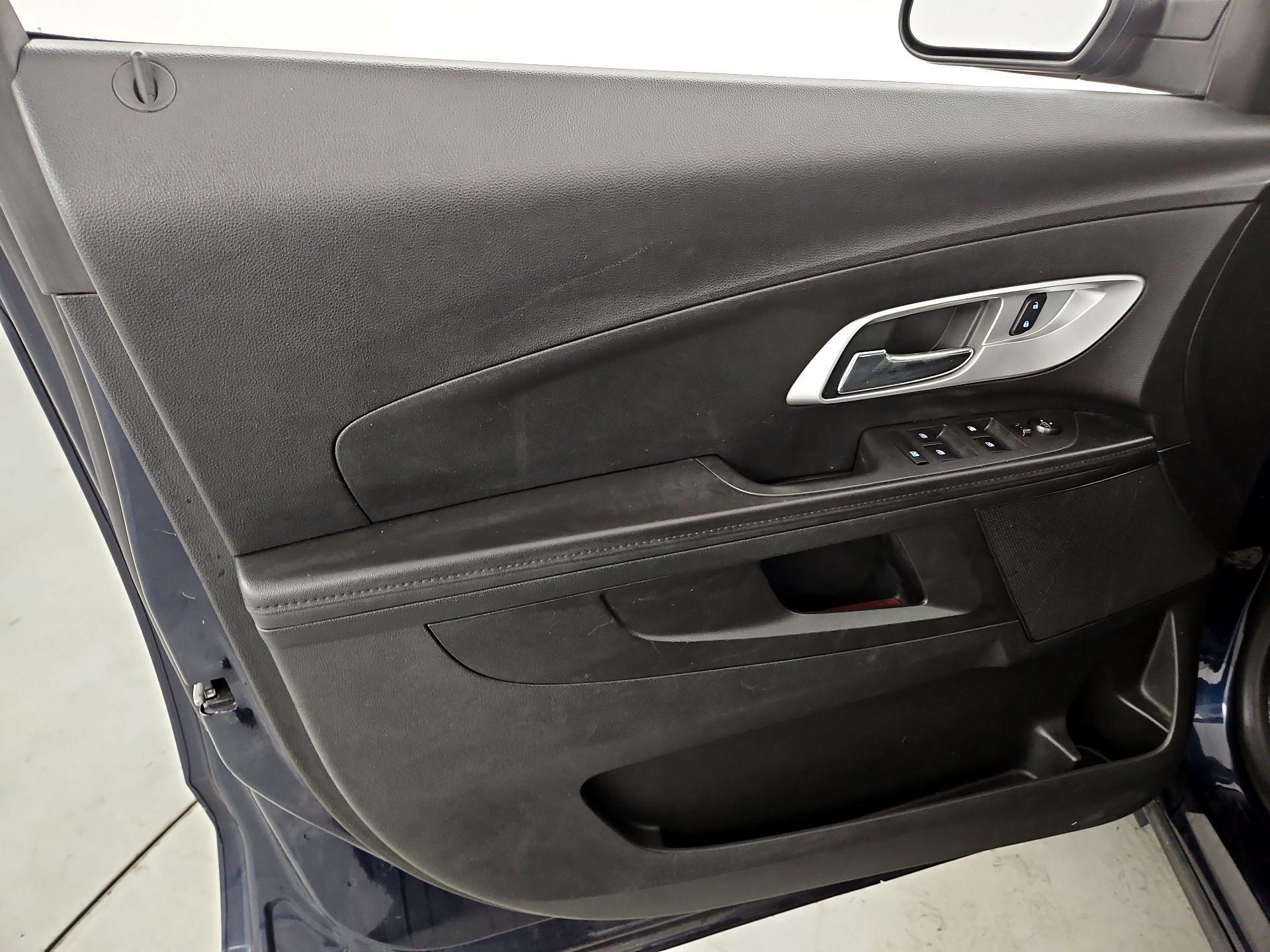Thumbnail: 2015 Chevrolet Equinox - 12