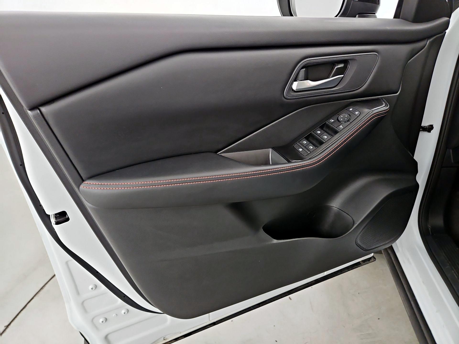 Thumbnail: 2025 Nissan Rogue - 12