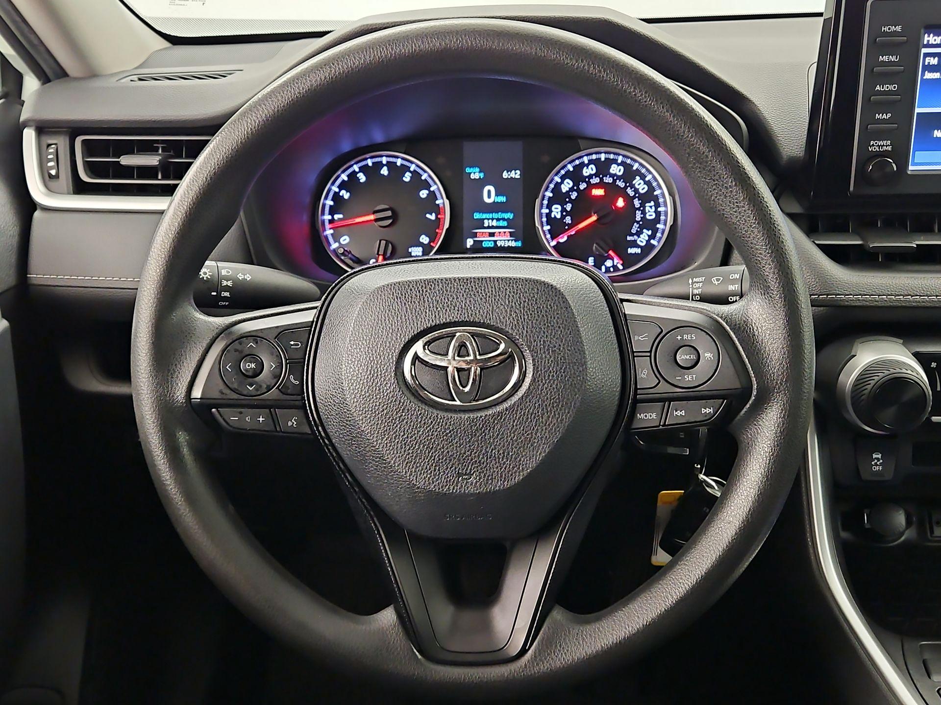 Thumbnail: 2019 Toyota RAV4 - 10