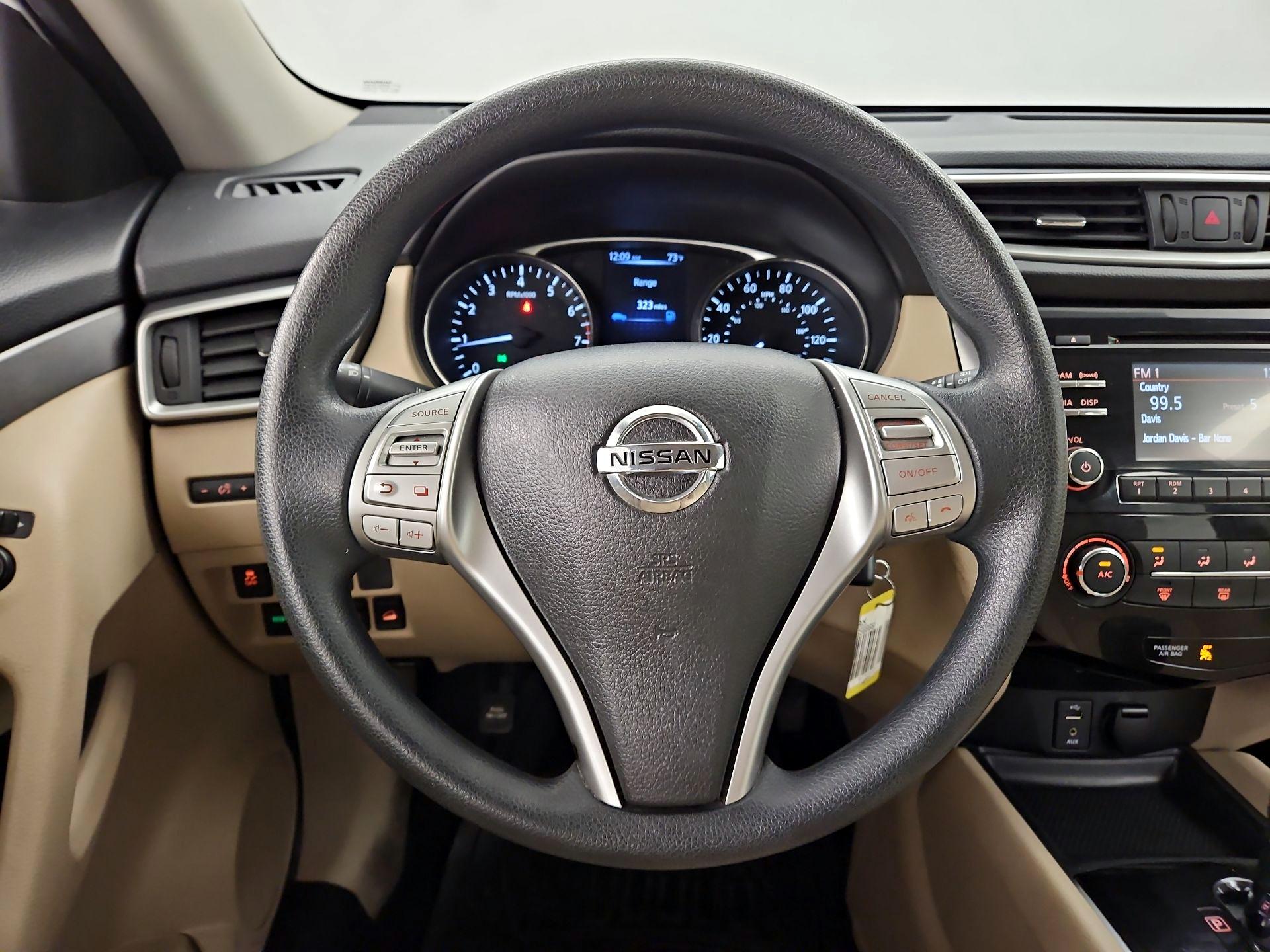Thumbnail: 2016 Nissan Rogue - 10
