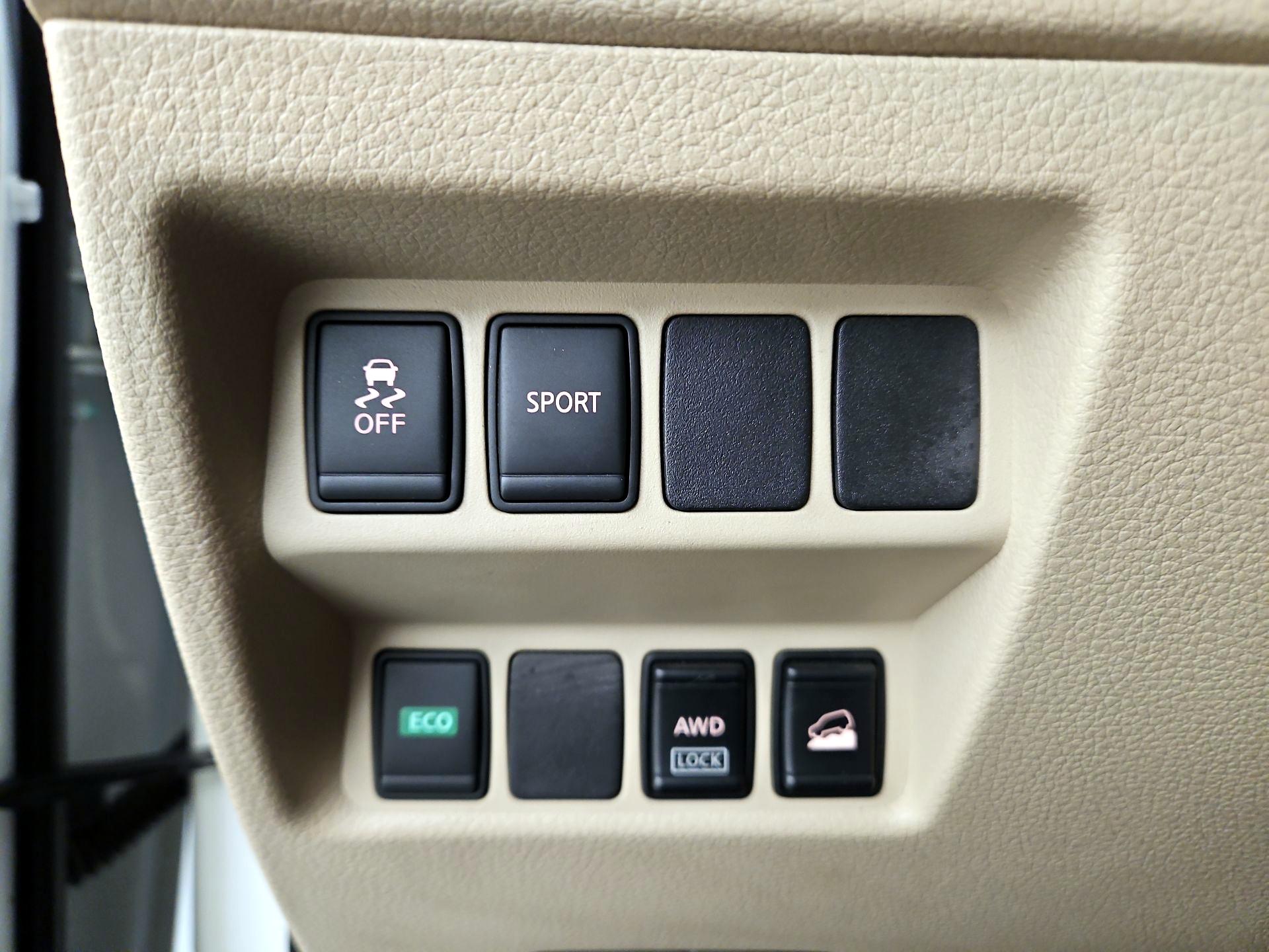 Thumbnail: 2016 Nissan Rogue - 13