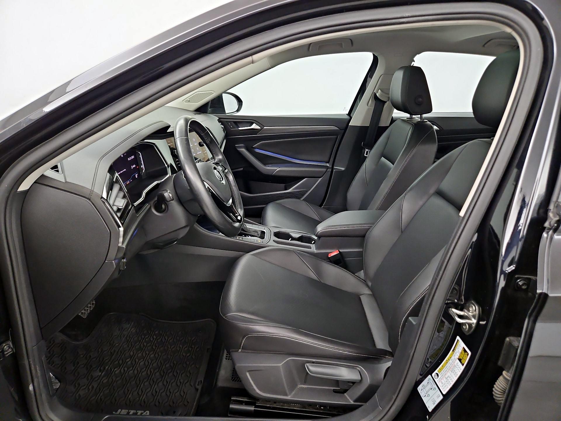 Thumbnail: 2019 Volkswagen Jetta - 11