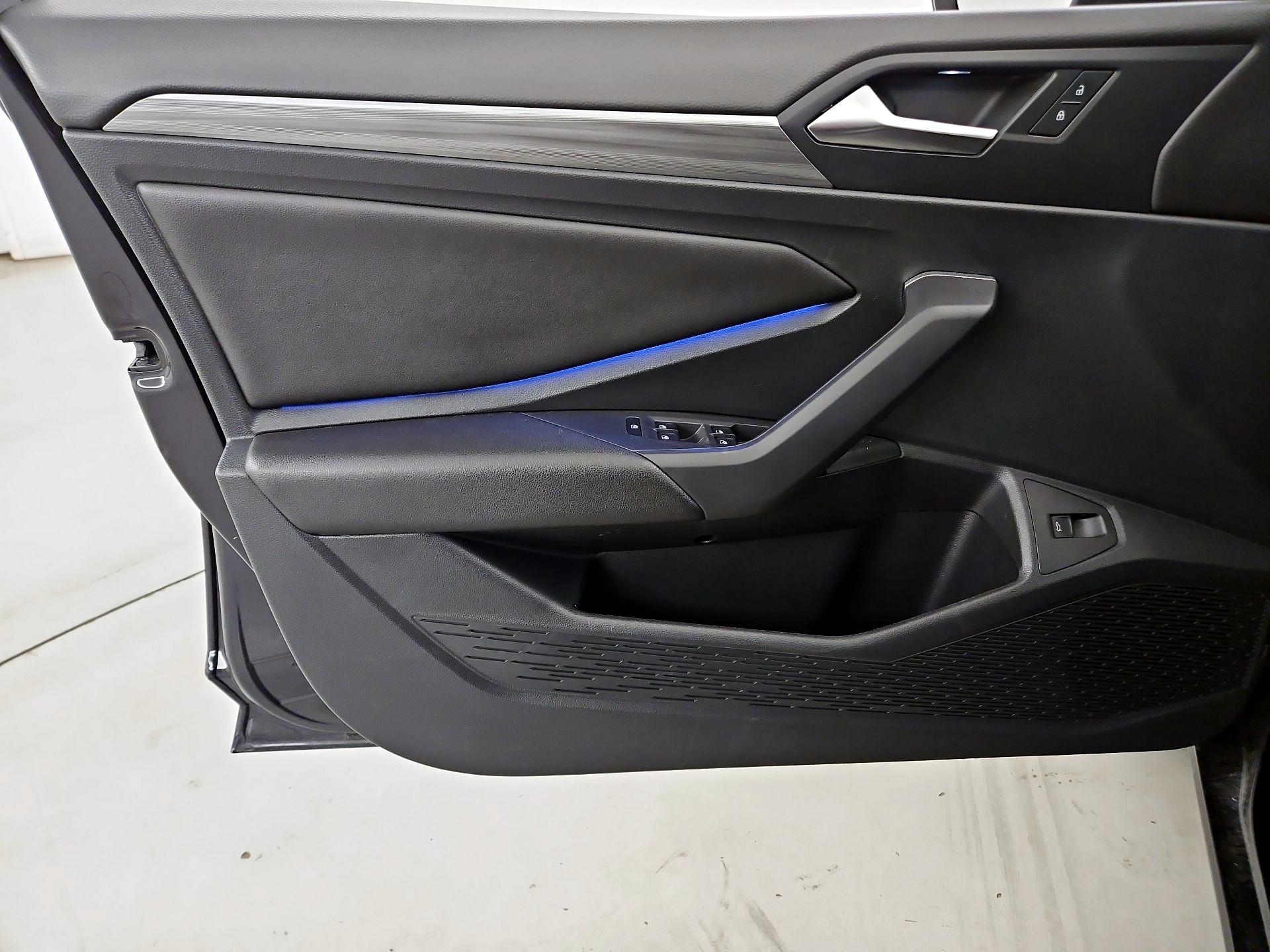 Thumbnail: 2019 Volkswagen Jetta - 12