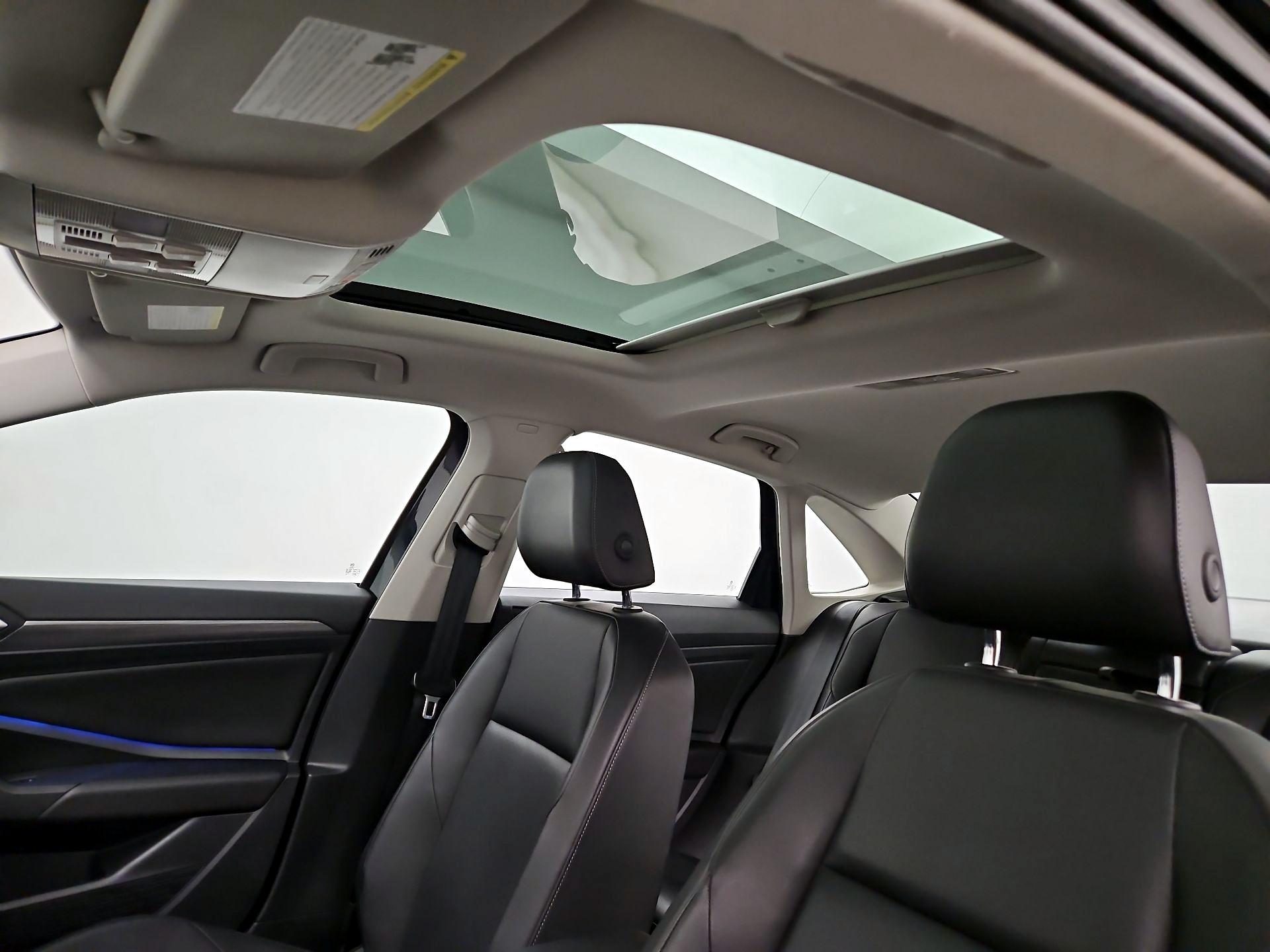 Thumbnail: 2019 Volkswagen Jetta - 19