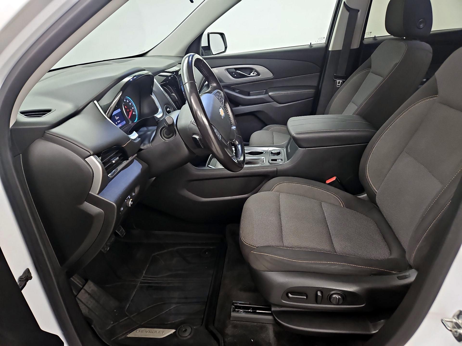 Thumbnail: 2020 Chevrolet Traverse - 11