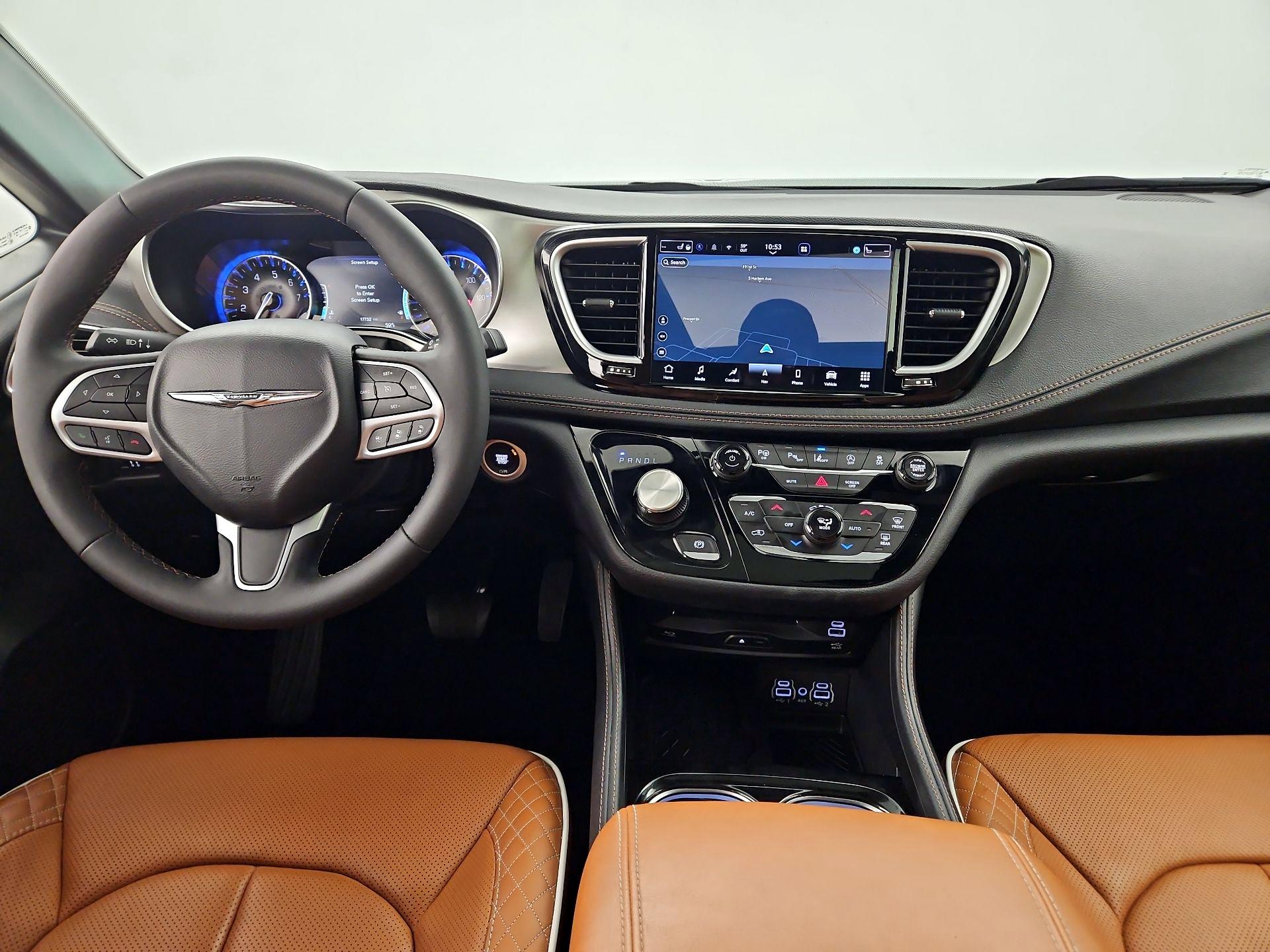 Thumbnail: 2025 Chrysler Pacifica - 9