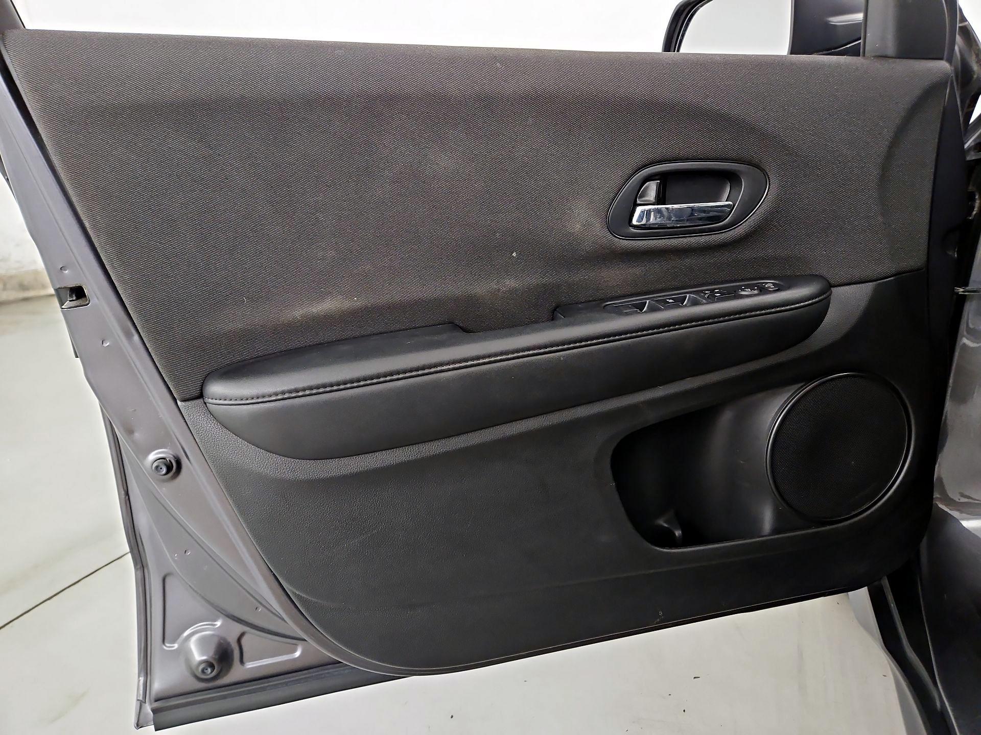 Thumbnail: 2019 Honda HR-V - 12