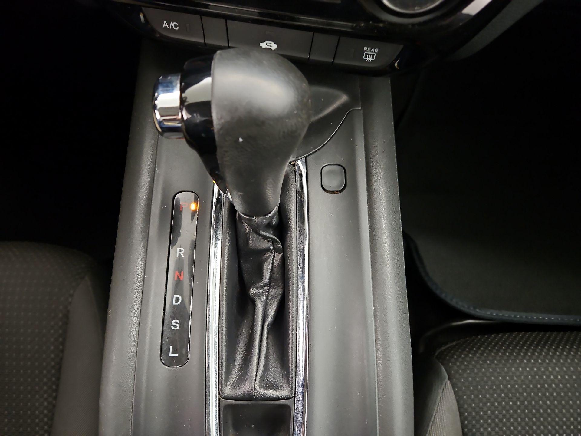 Thumbnail: 2019 Honda HR-V - 17