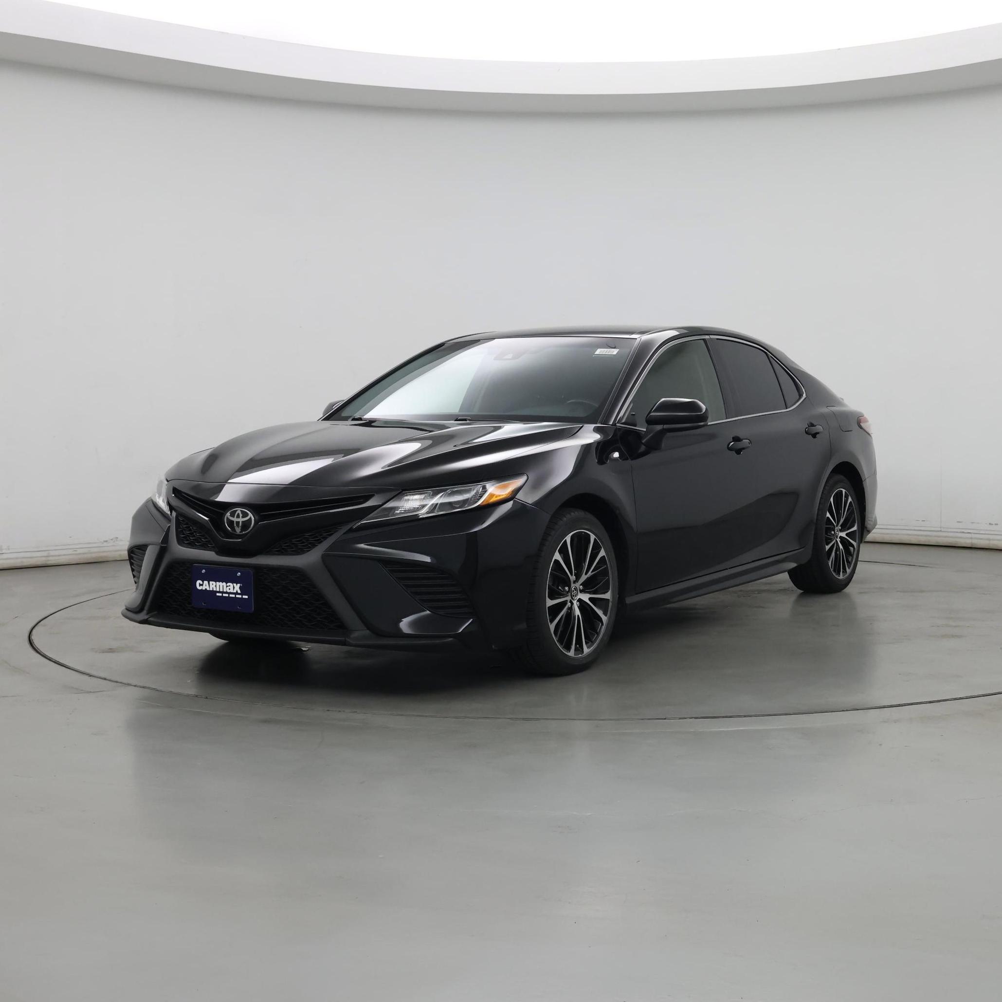 Thumbnail: 2018 Toyota Camry - 4