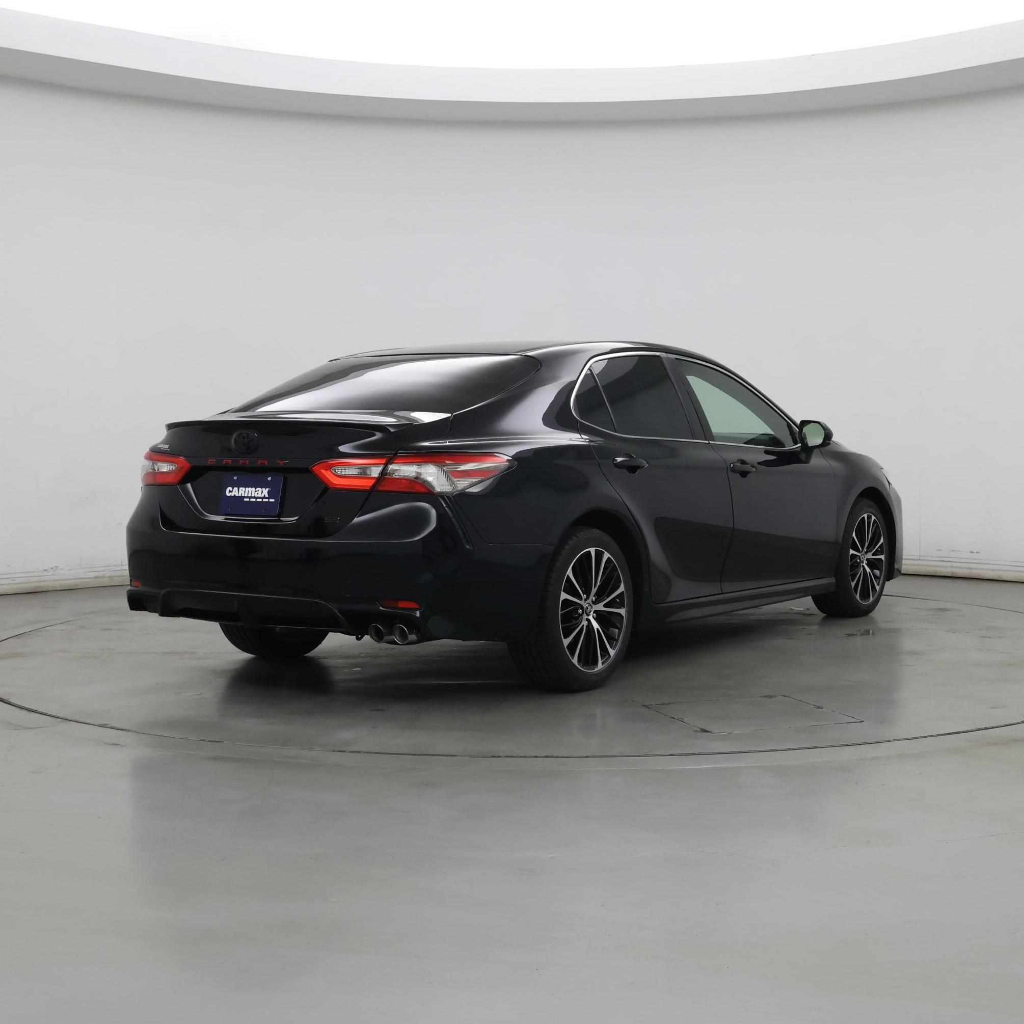 Thumbnail: 2018 Toyota Camry - 8