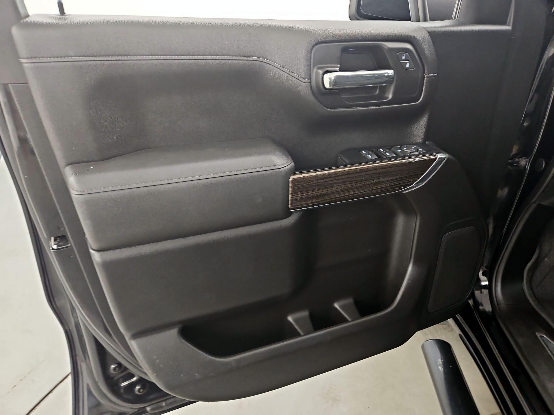 Thumbnail: 2019 Chevrolet Silverado 1500 - 12