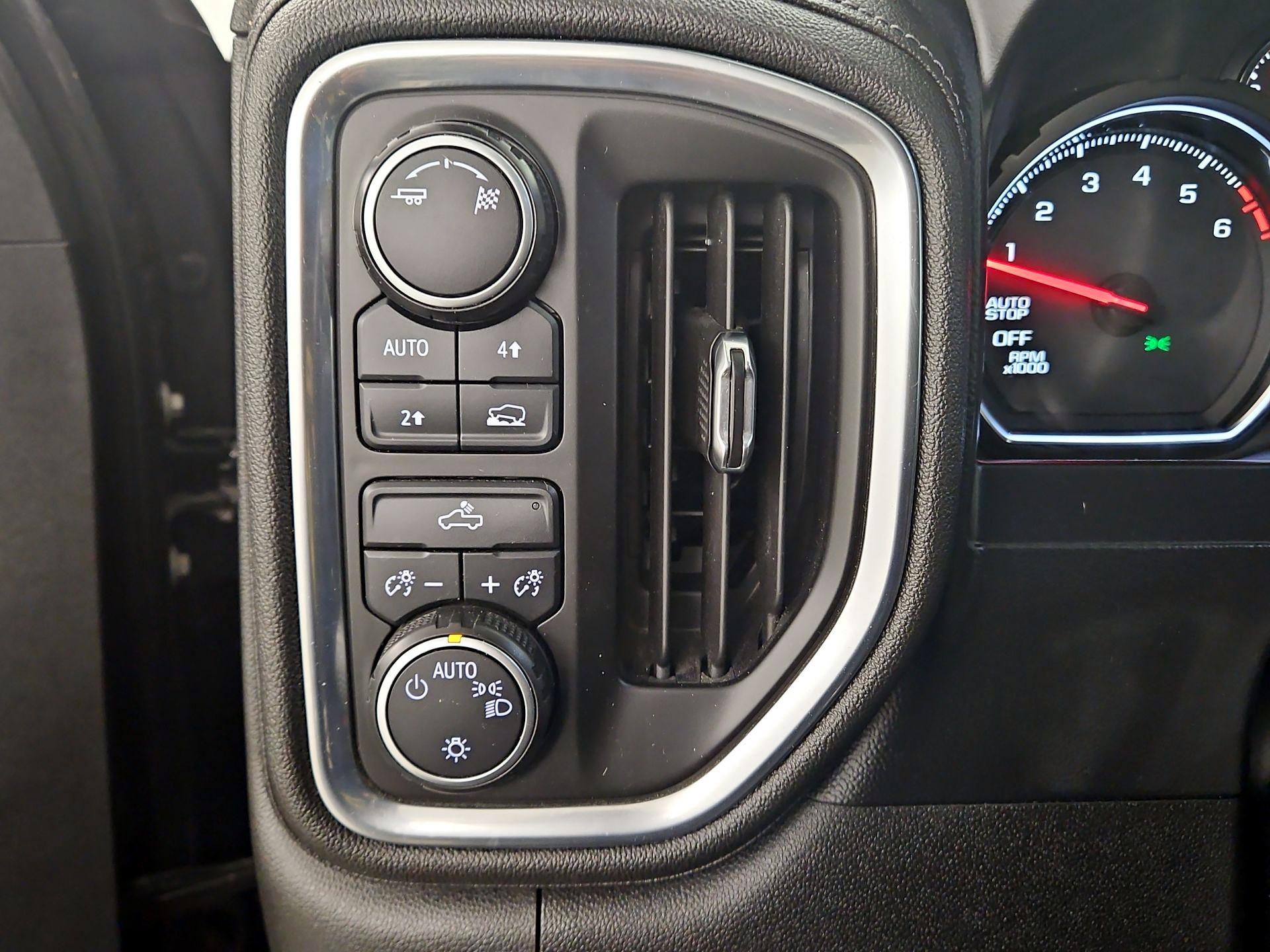 Thumbnail: 2019 Chevrolet Silverado 1500 - 13