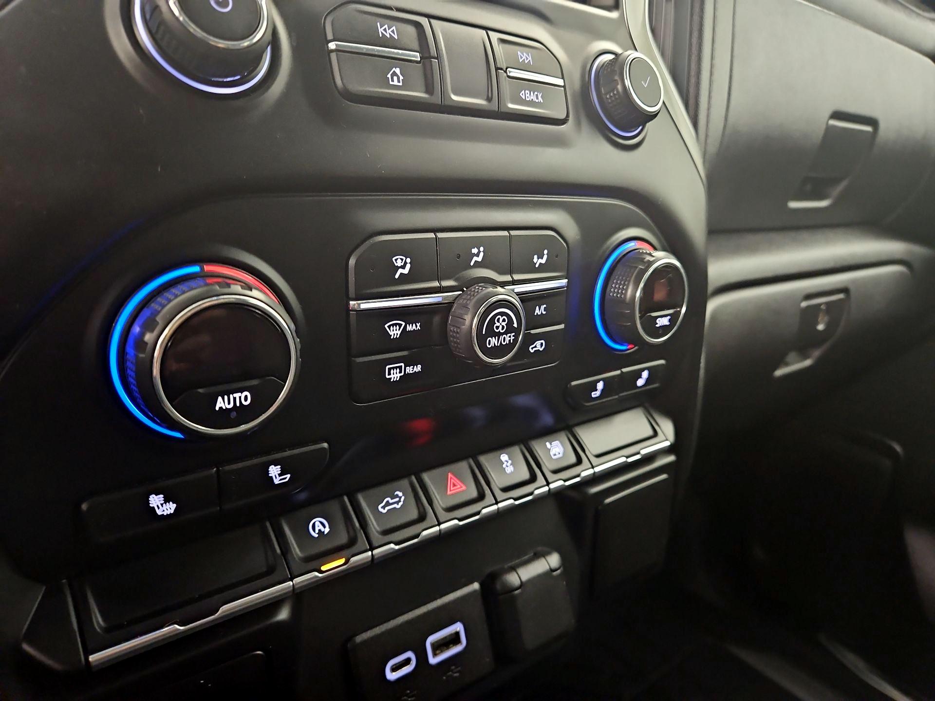 Thumbnail: 2019 Chevrolet Silverado 1500 - 16