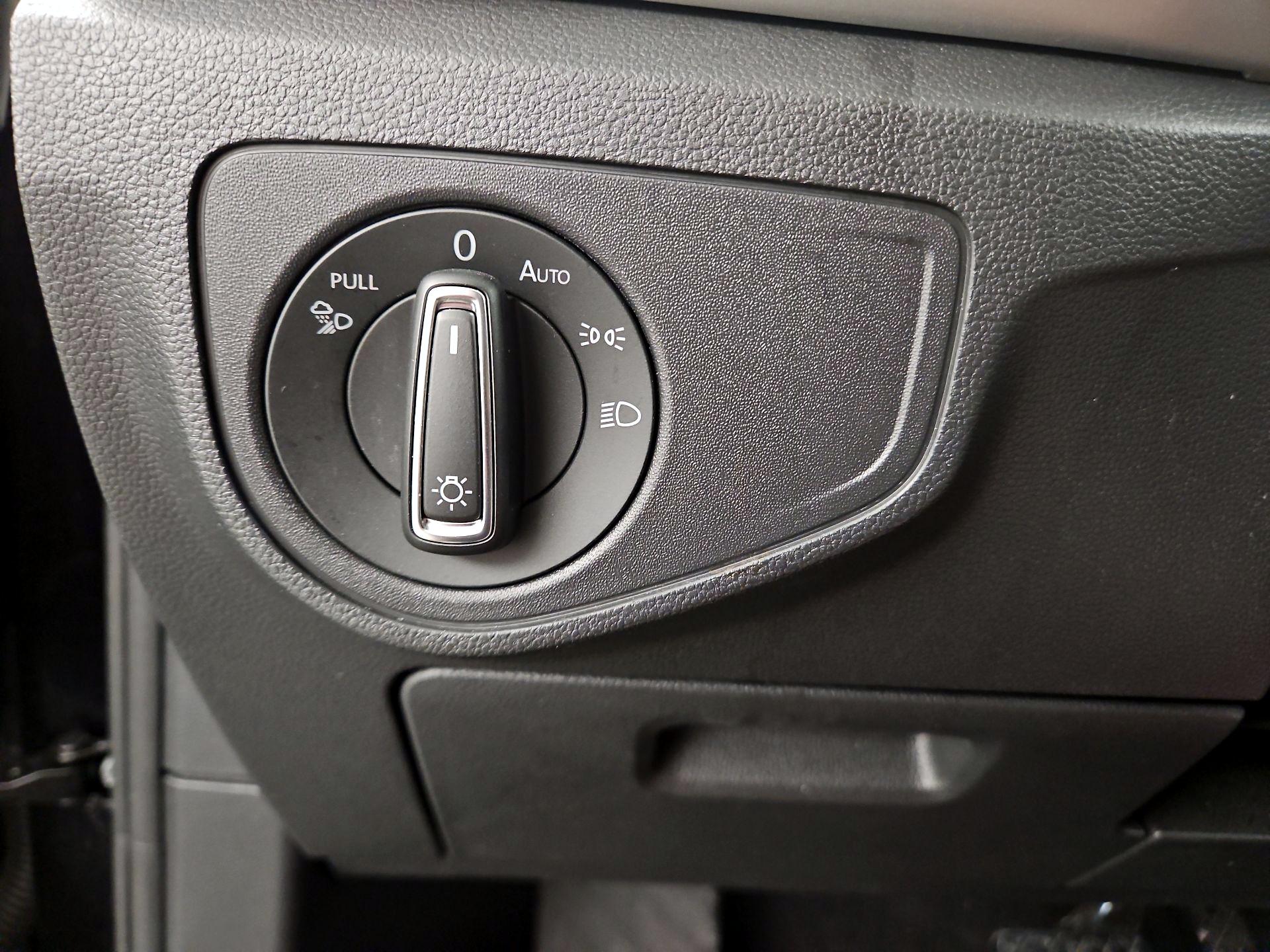 Thumbnail: 2021 Volkswagen Atlas - 13