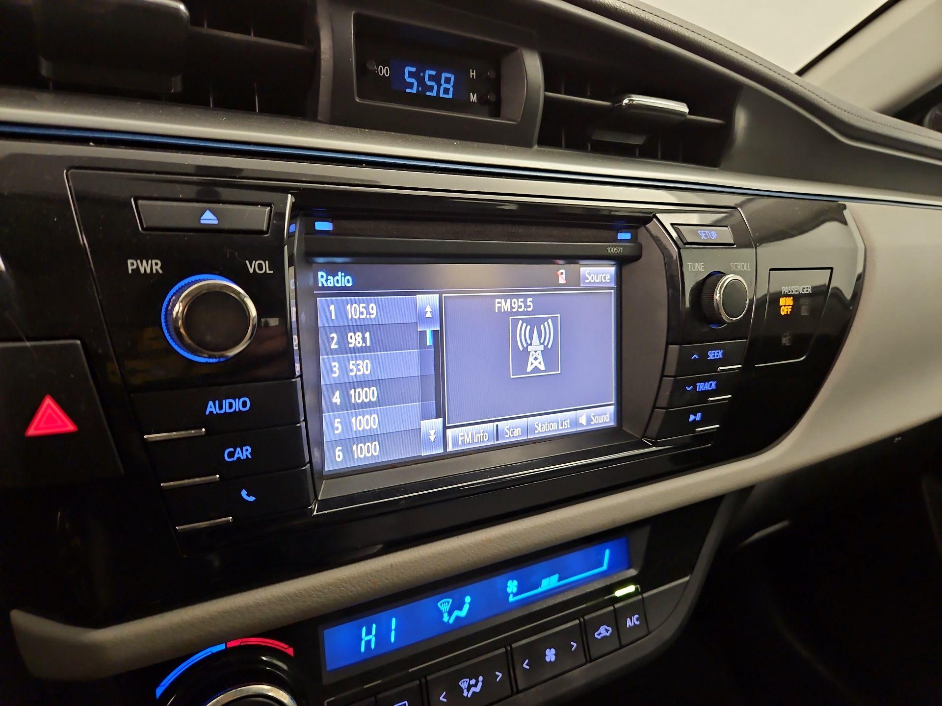 Thumbnail: 2016 Toyota Corolla - 15