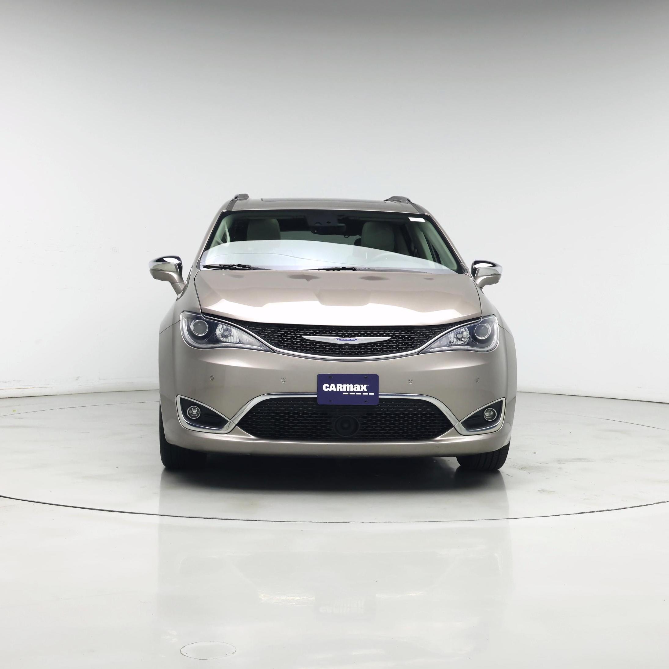Thumbnail: 2018 Chrysler Pacifica - 5