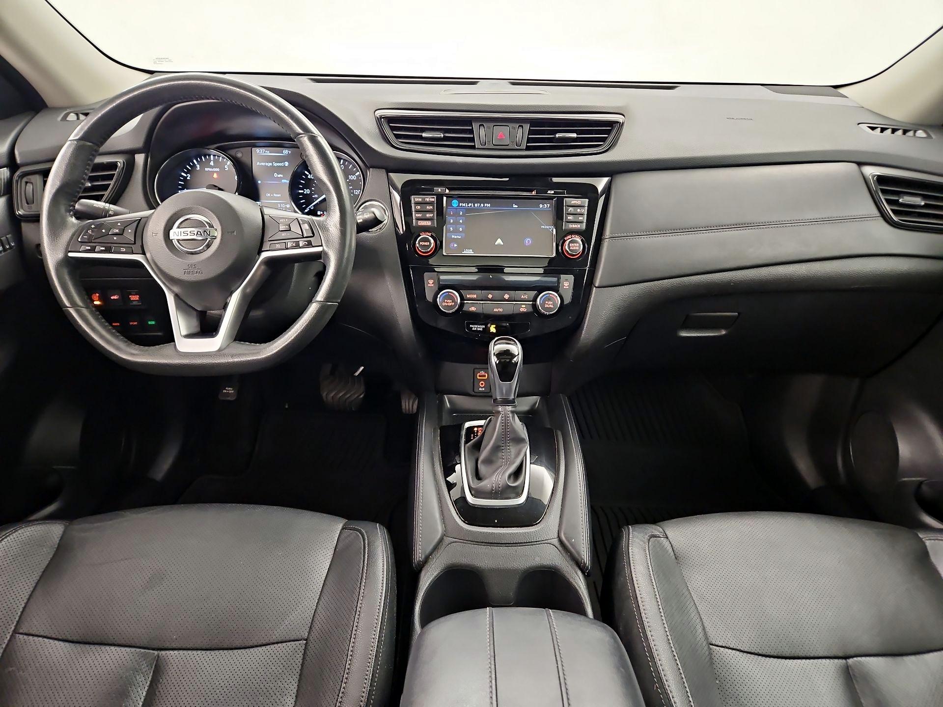 Thumbnail: 2017 Nissan Rogue - 9