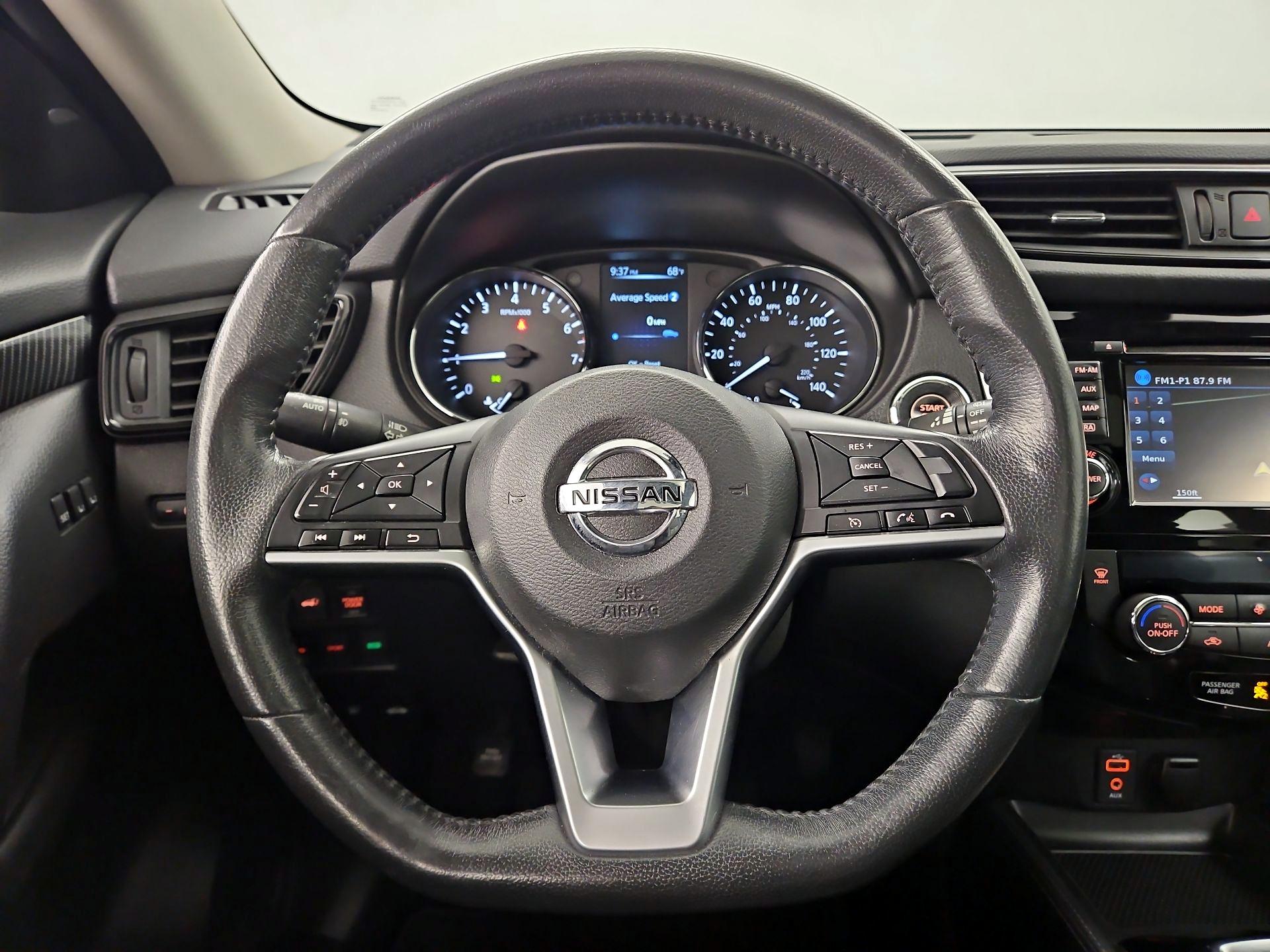 Thumbnail: 2017 Nissan Rogue - 10