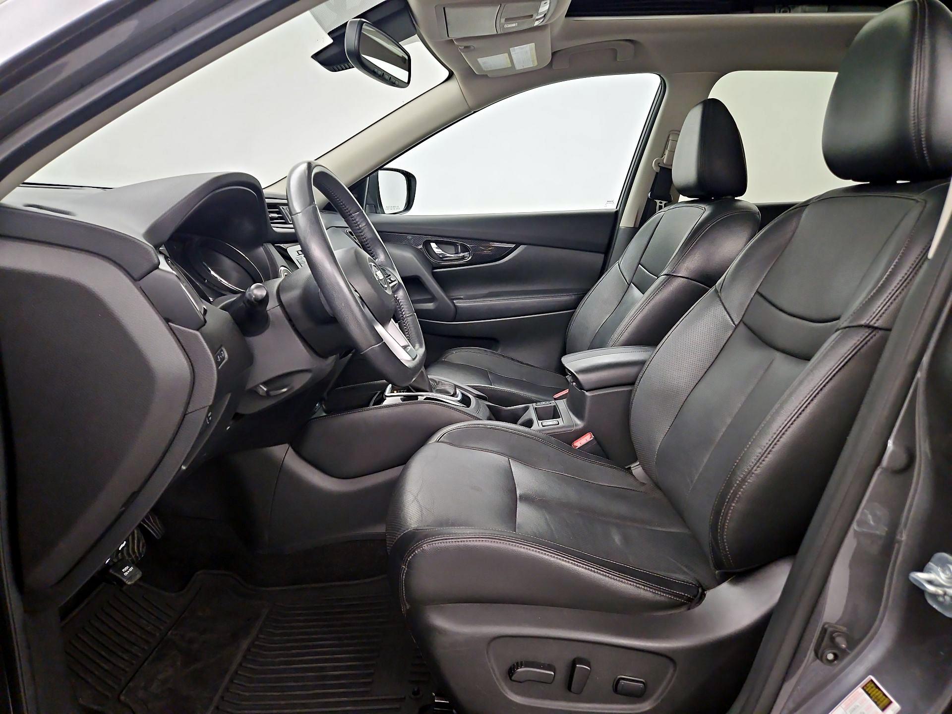 Thumbnail: 2017 Nissan Rogue - 11