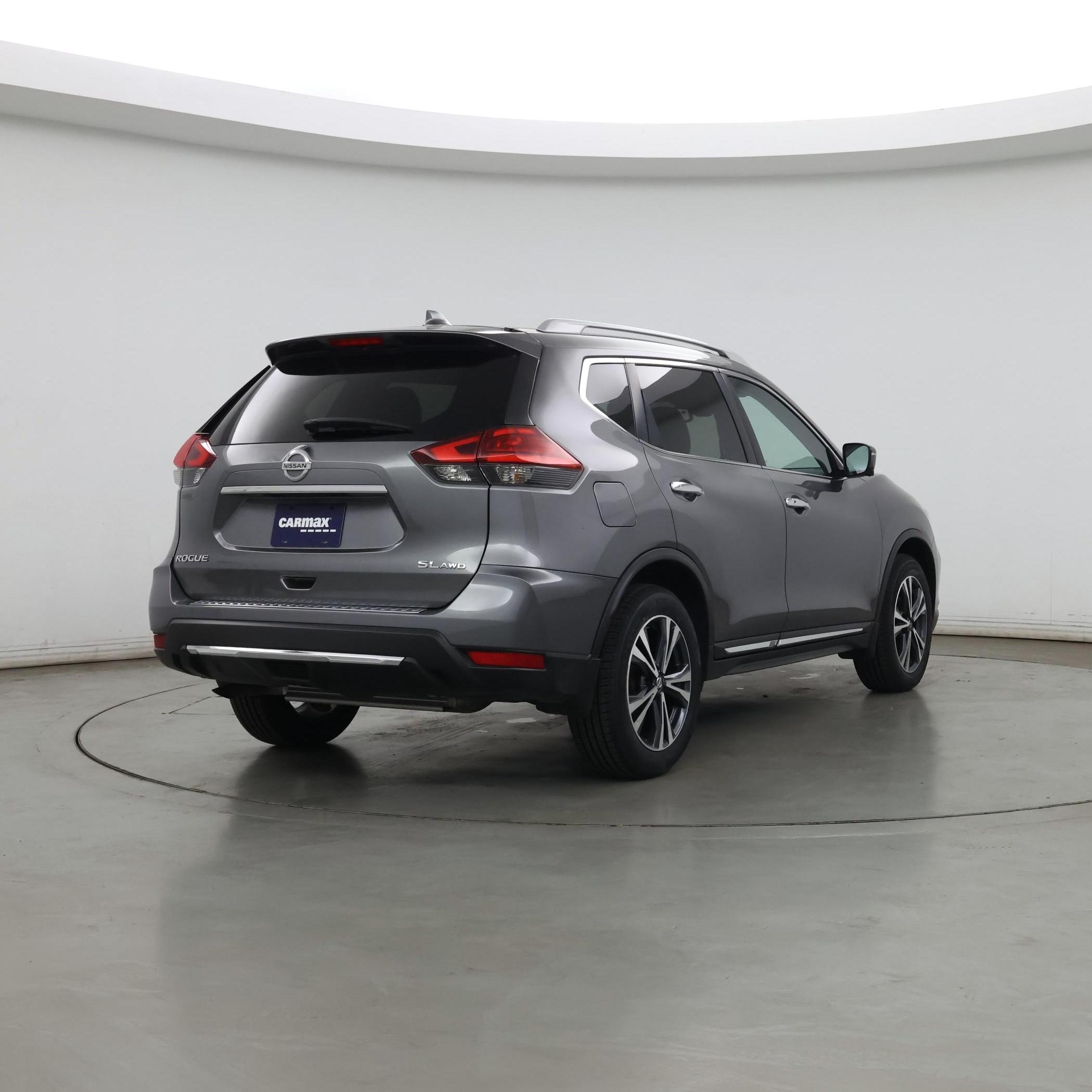 Thumbnail: 2017 Nissan Rogue - 8