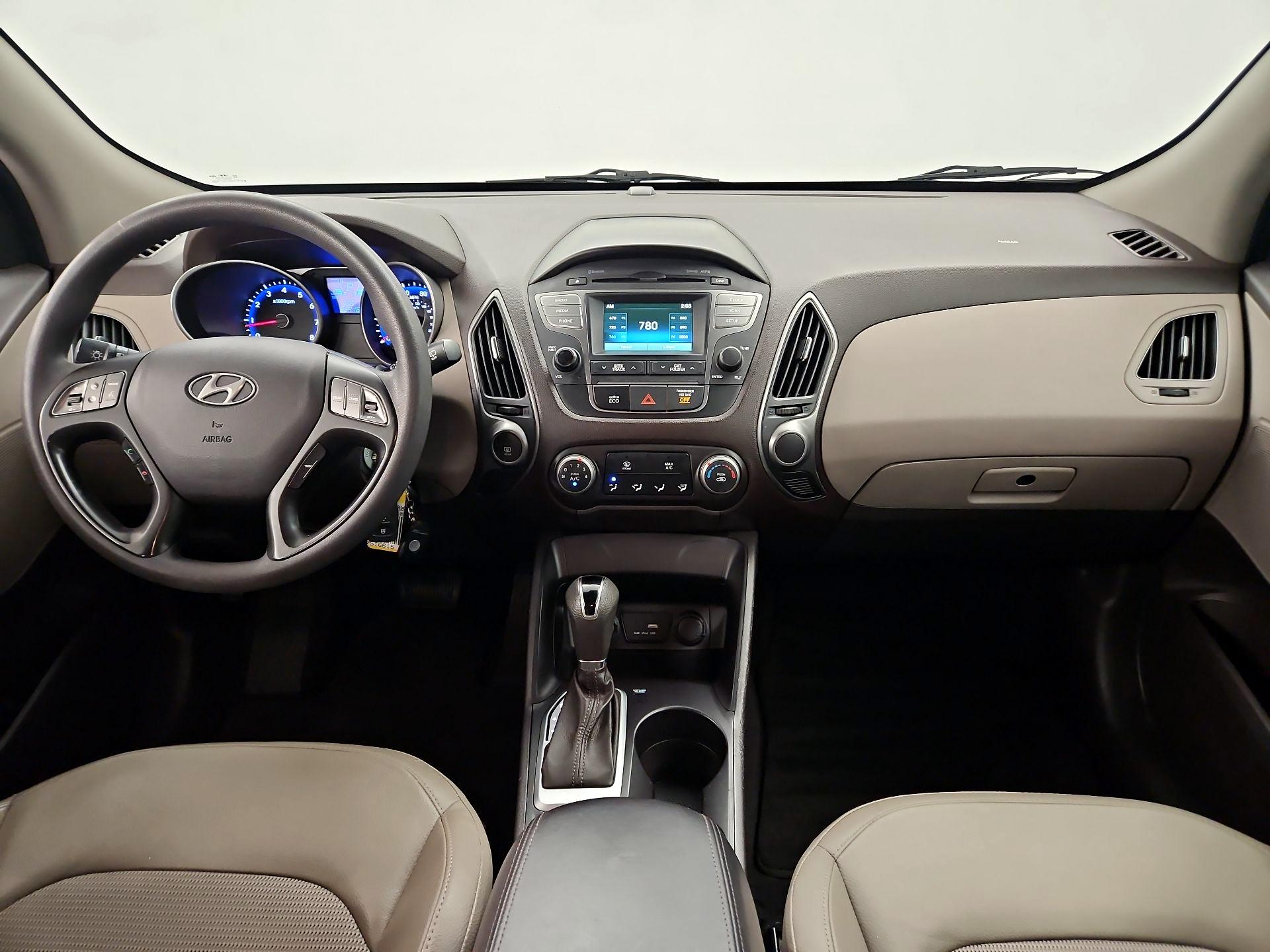 Thumbnail: 2015 Hyundai Tucson - 9