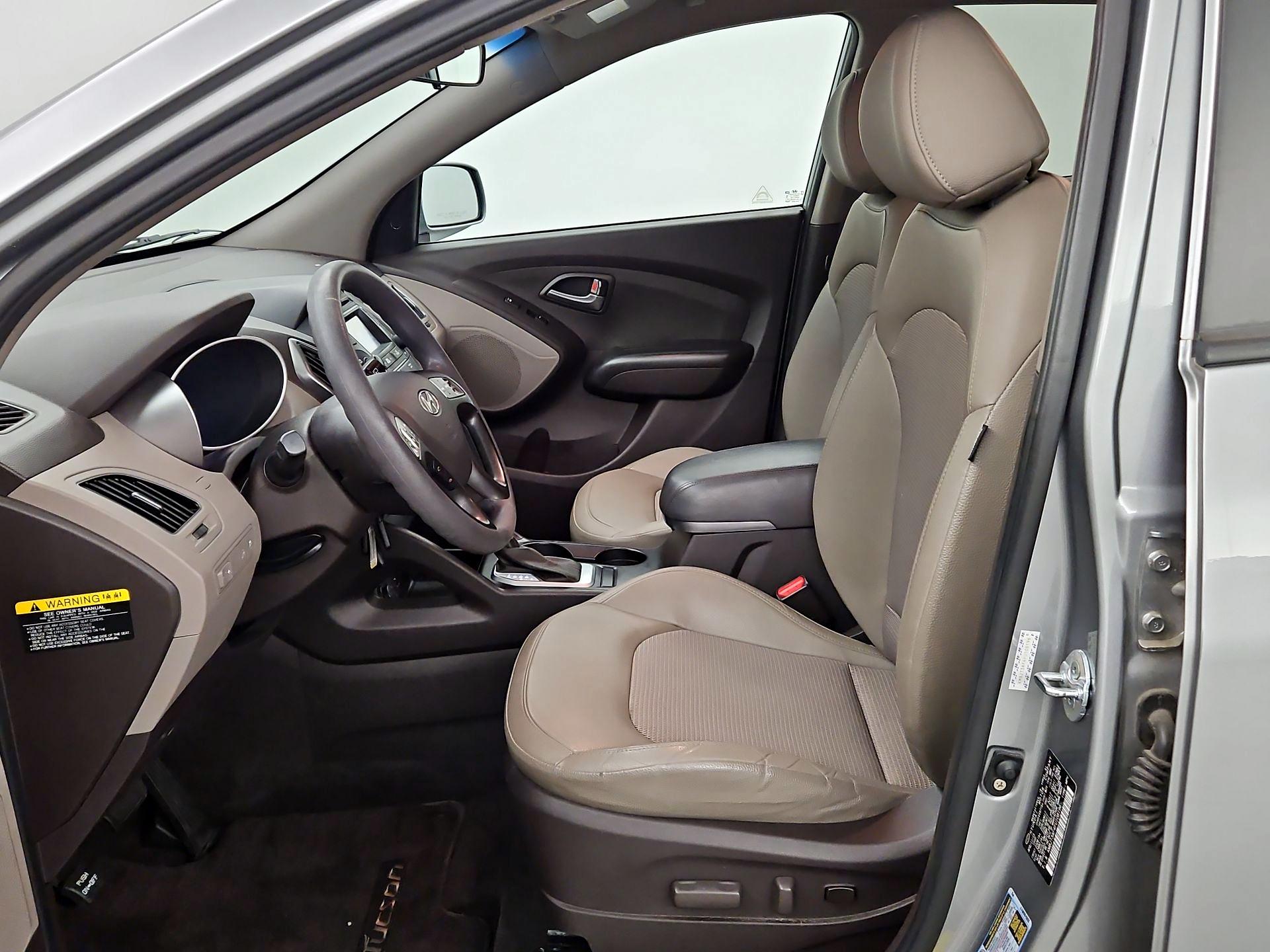 Thumbnail: 2015 Hyundai Tucson - 11