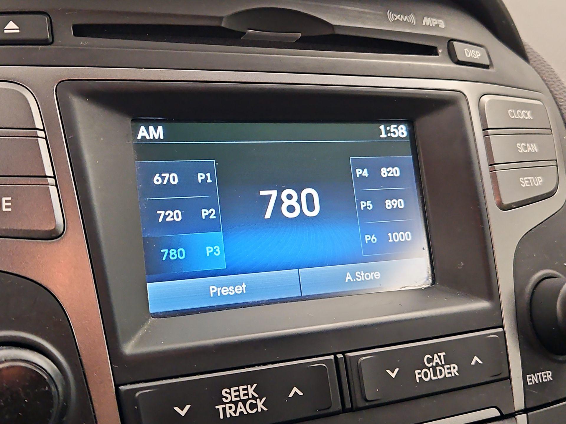 Thumbnail: 2015 Hyundai Tucson - 15