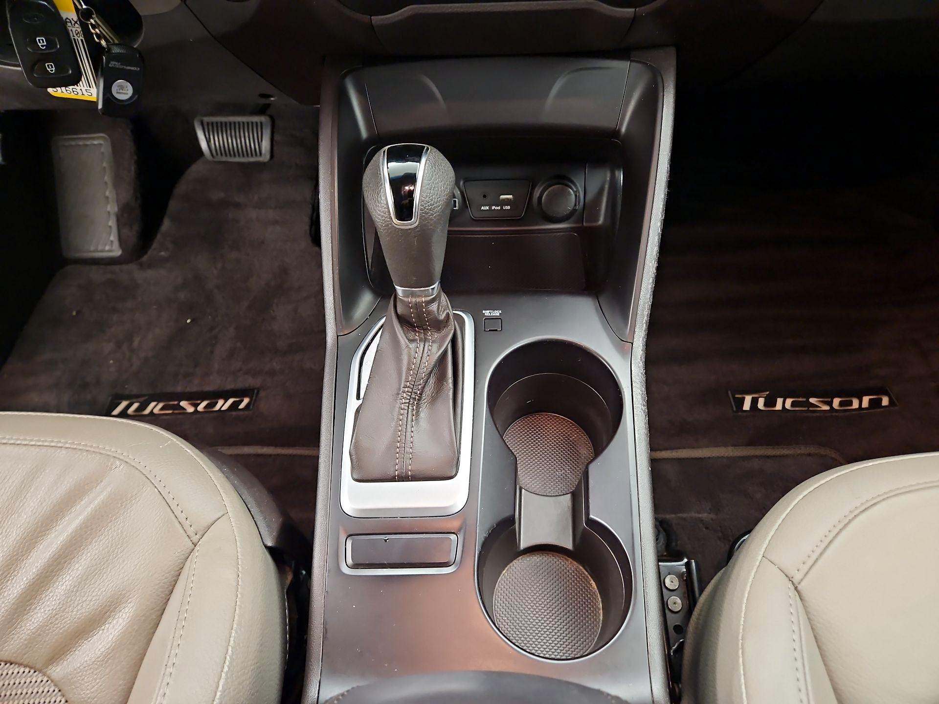 Thumbnail: 2015 Hyundai Tucson - 17
