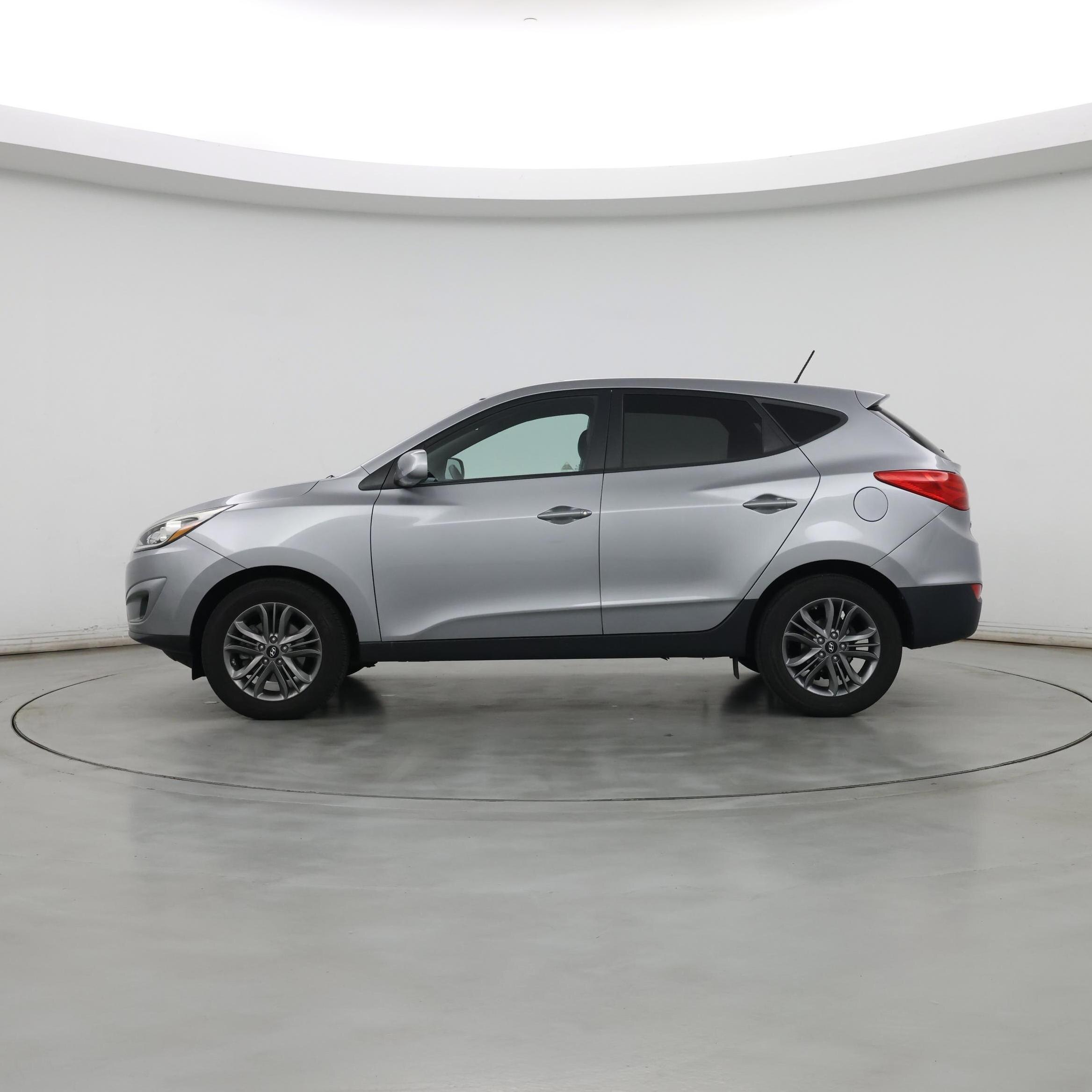 Thumbnail: 2015 Hyundai Tucson - 3