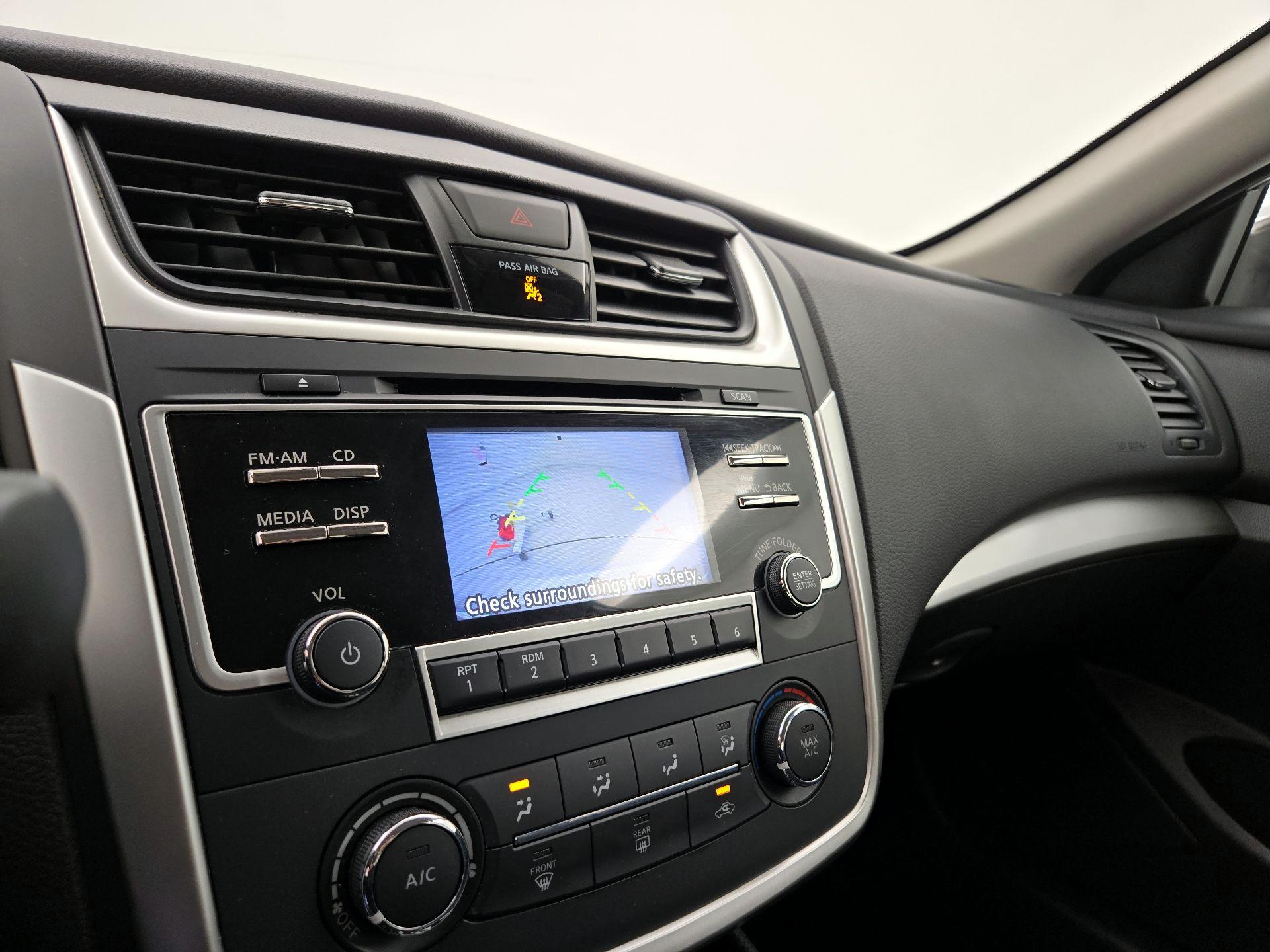 Thumbnail: 2017 Nissan Altima - 14