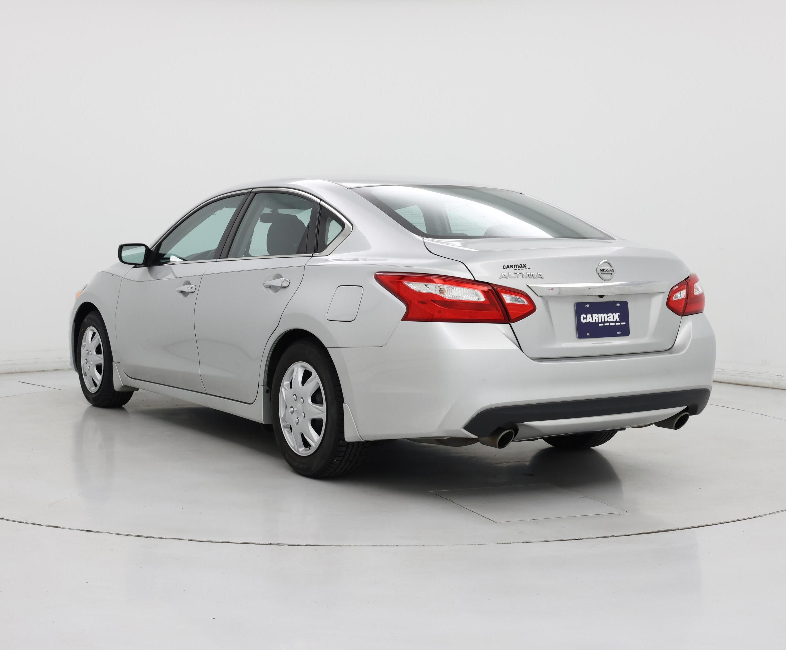 Thumbnail: 2017 Nissan Altima - 2