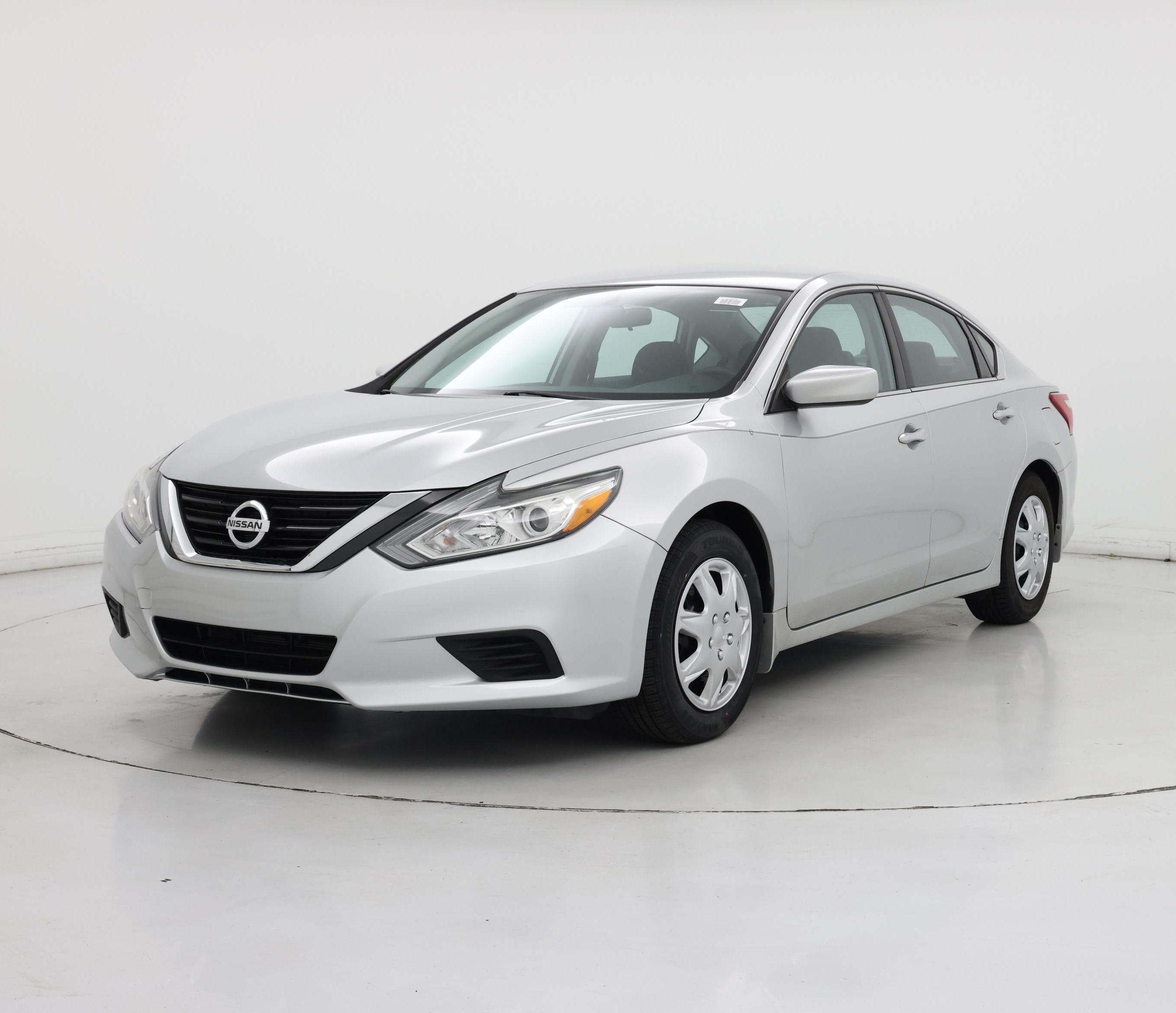 Thumbnail: 2017 Nissan Altima - 4