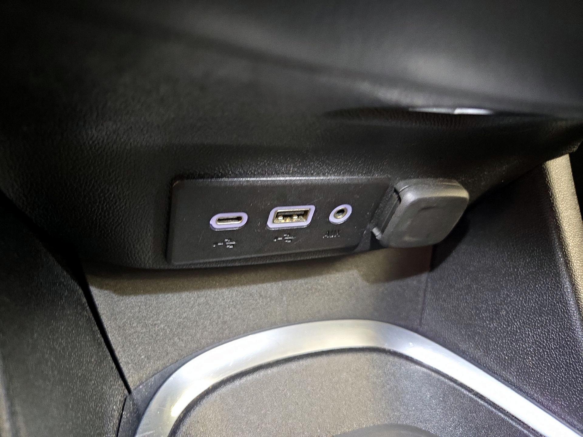 Thumbnail: 2021 Chevrolet Malibu - 18