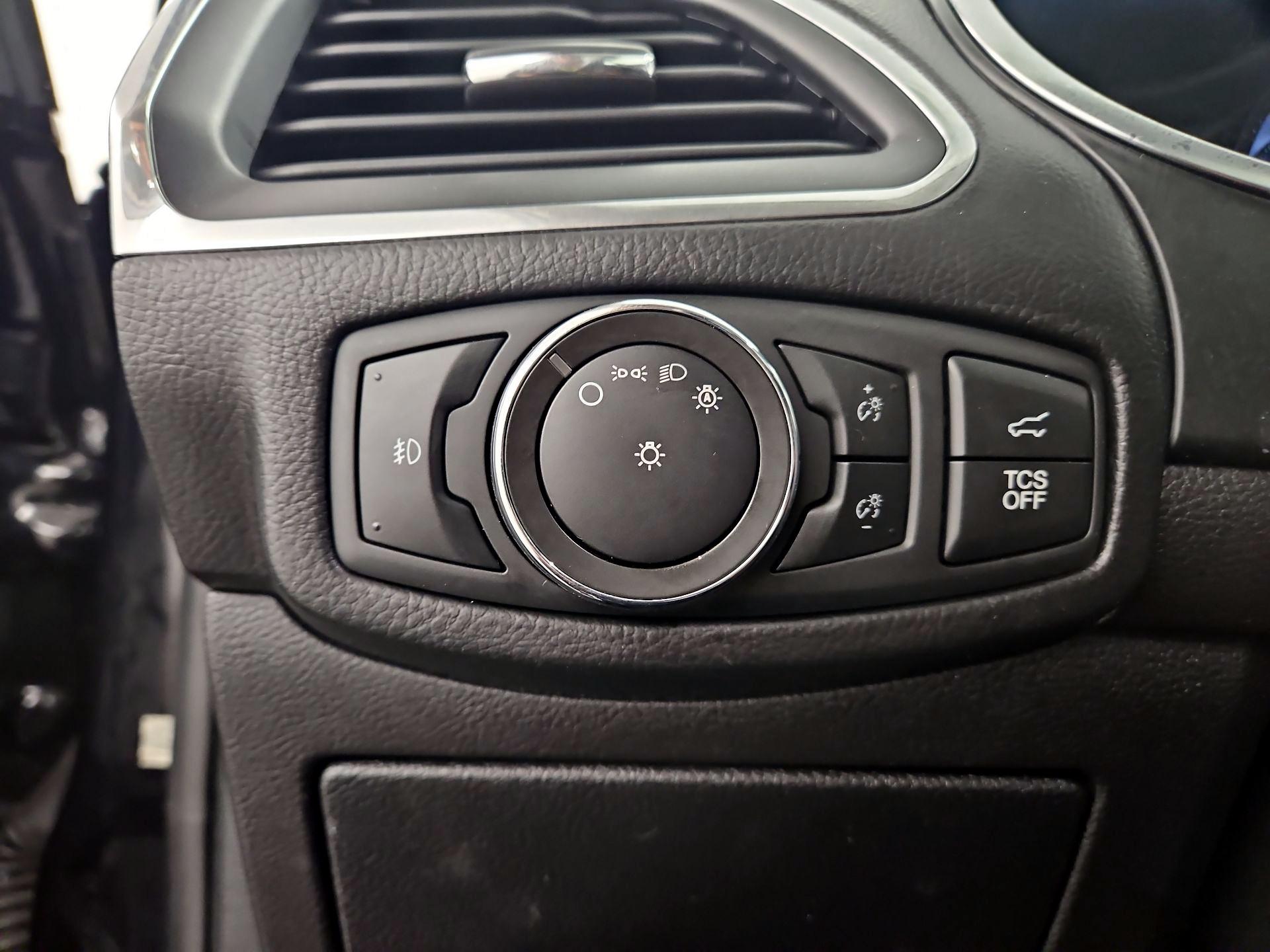 Thumbnail: 2021 Ford Edge - 13