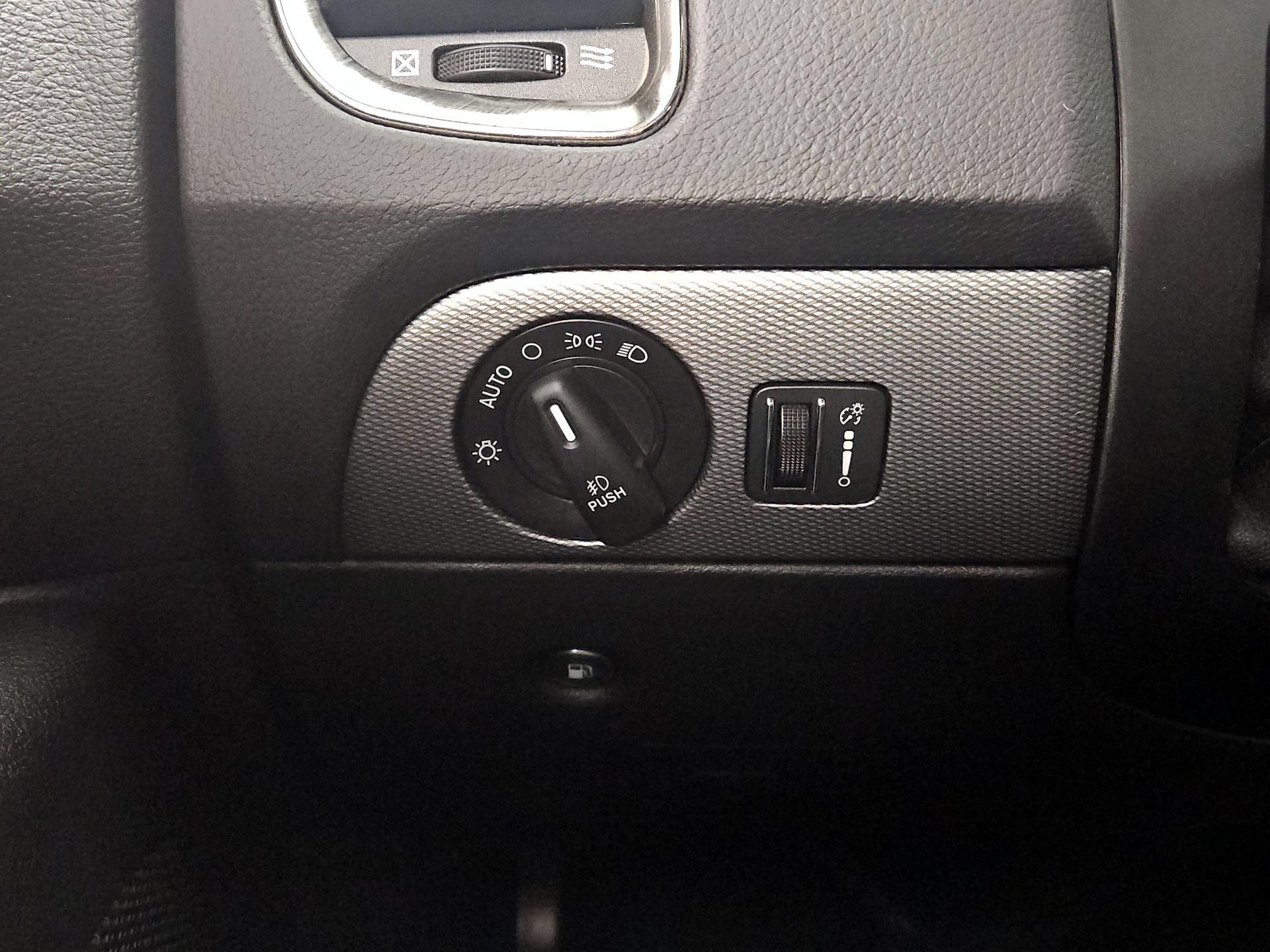 Thumbnail: 2019 Dodge Durango - 13