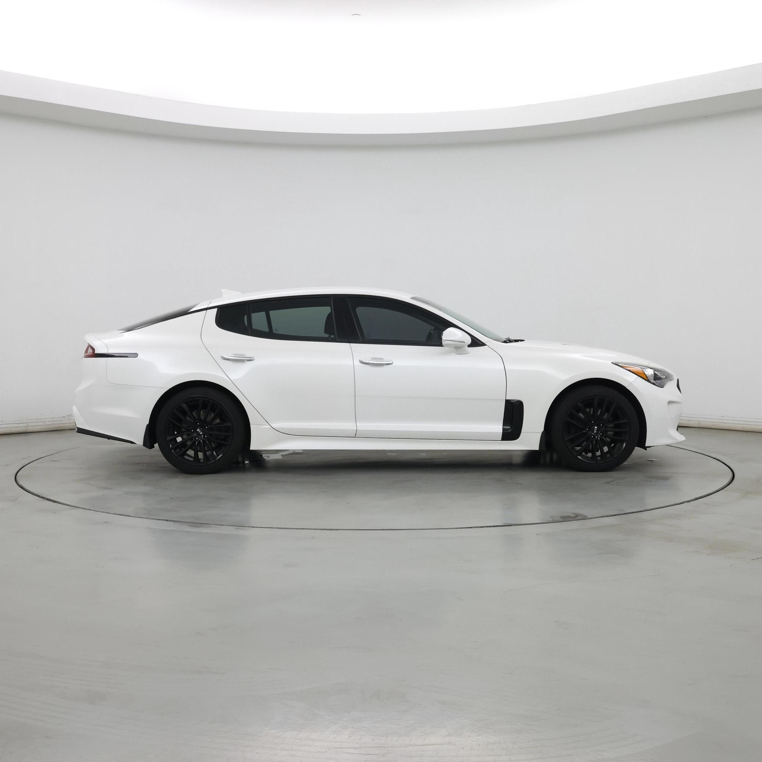 Thumbnail: 2018 Kia Stinger - 7