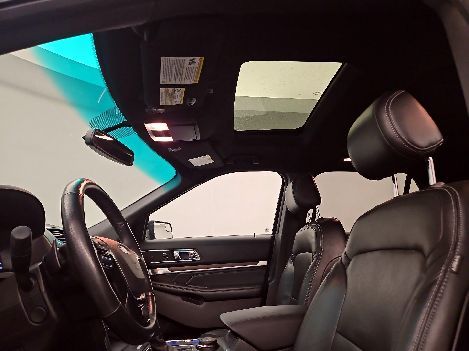 Thumbnail: 2016 Ford Explorer - 20