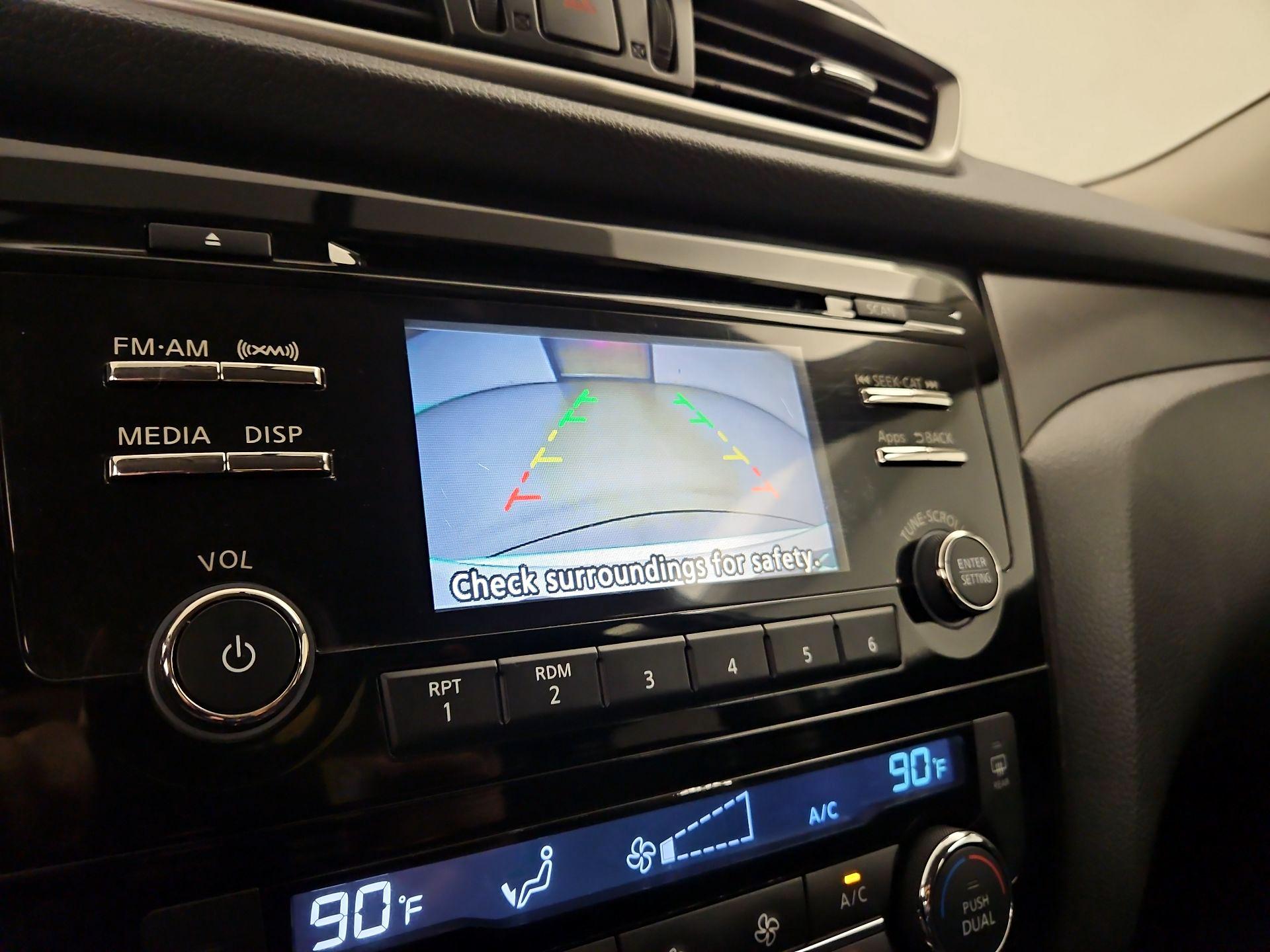 Thumbnail: 2015 Nissan Rogue - 14