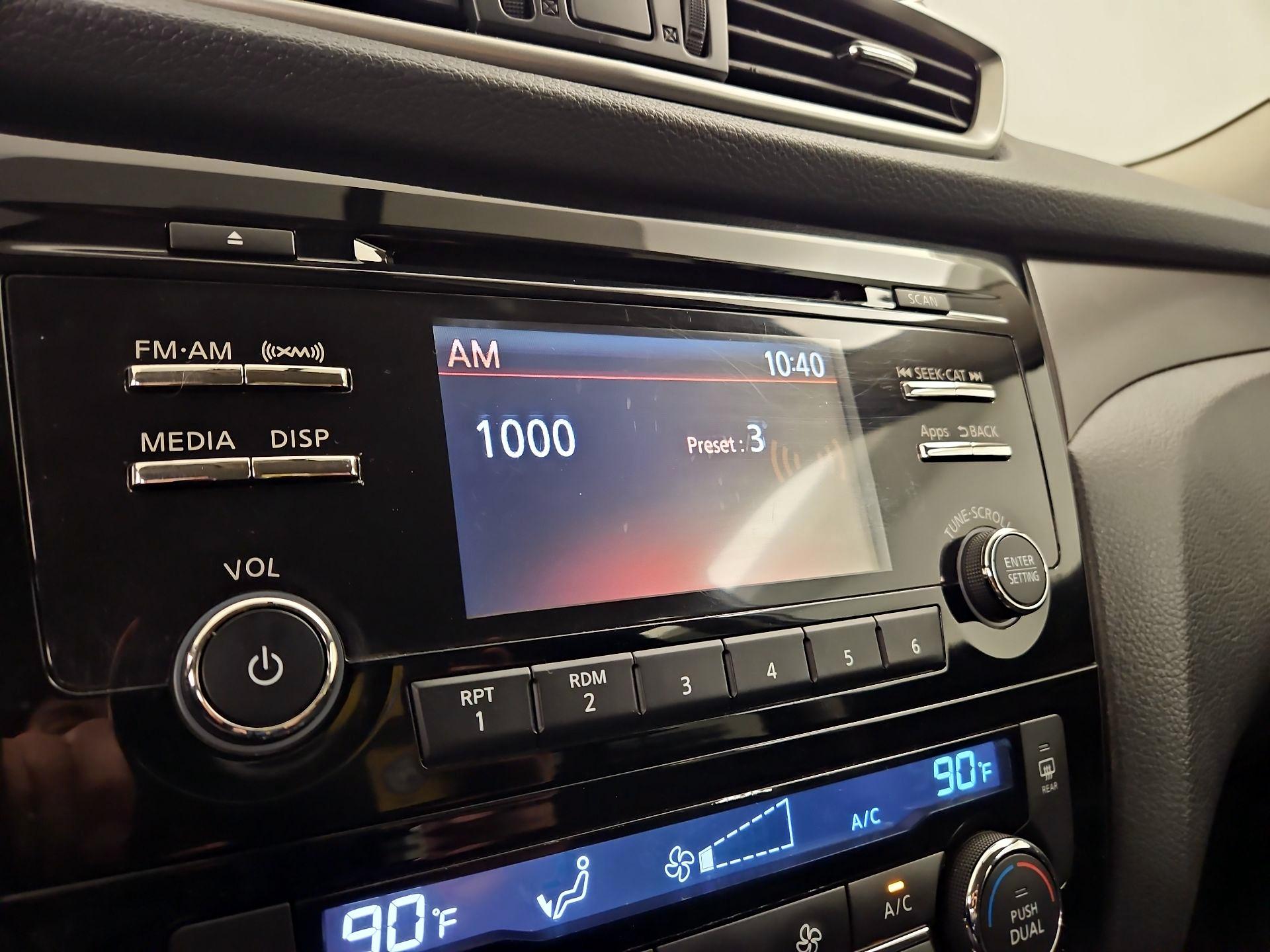 Thumbnail: 2015 Nissan Rogue - 15