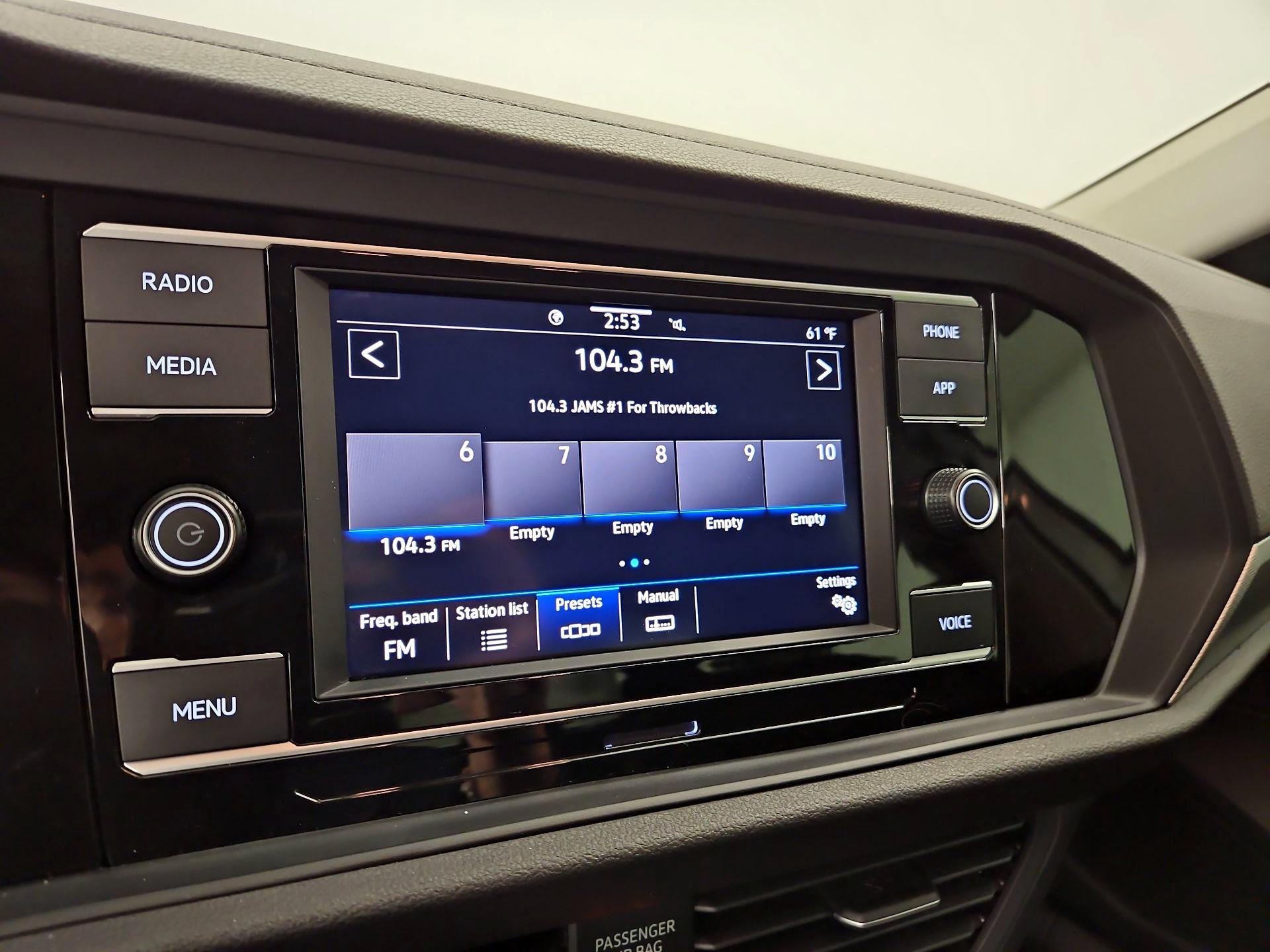 Thumbnail: 2024 Volkswagen Jetta - 15