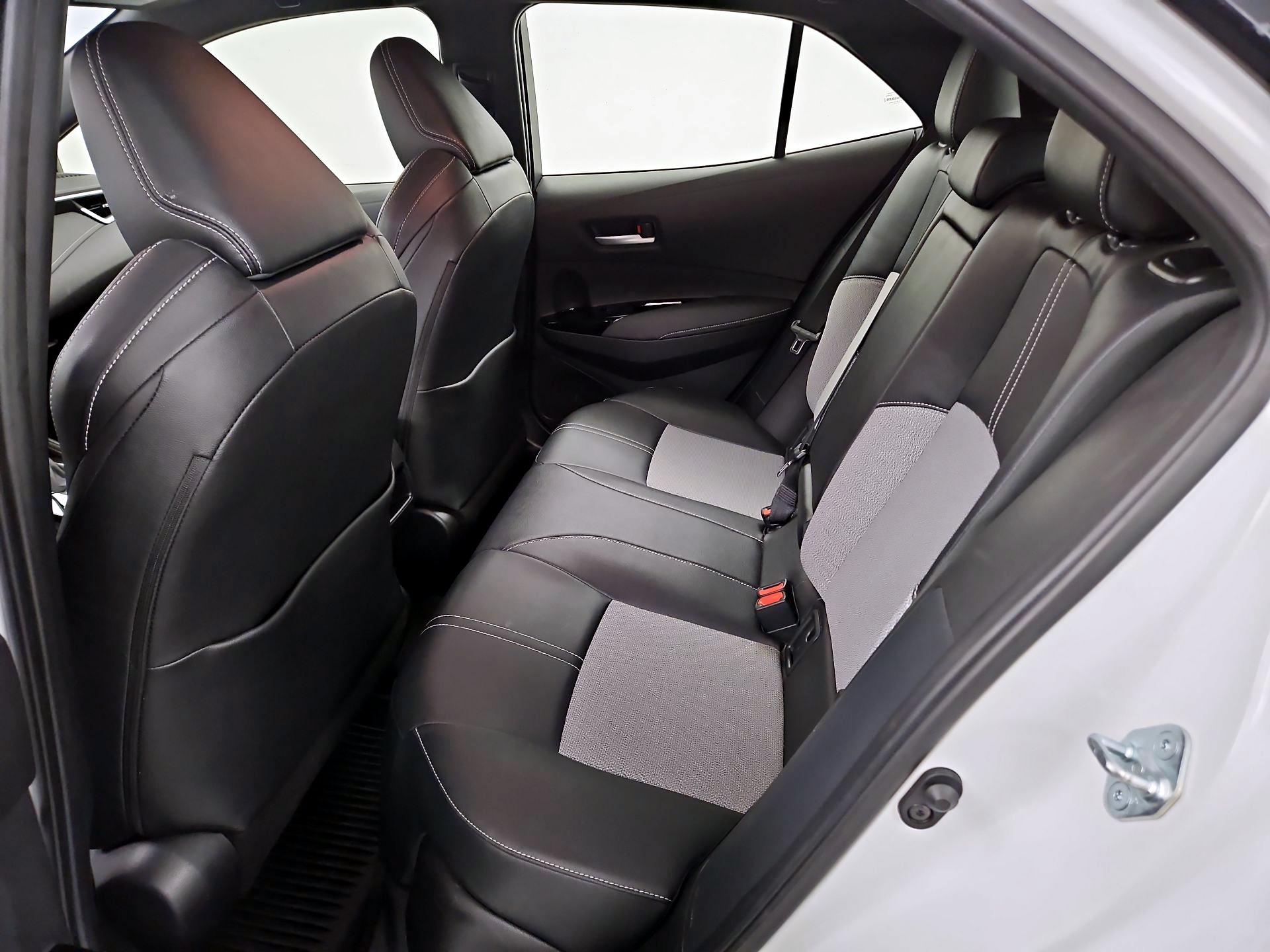 Thumbnail: 2021 Toyota Corolla - 18