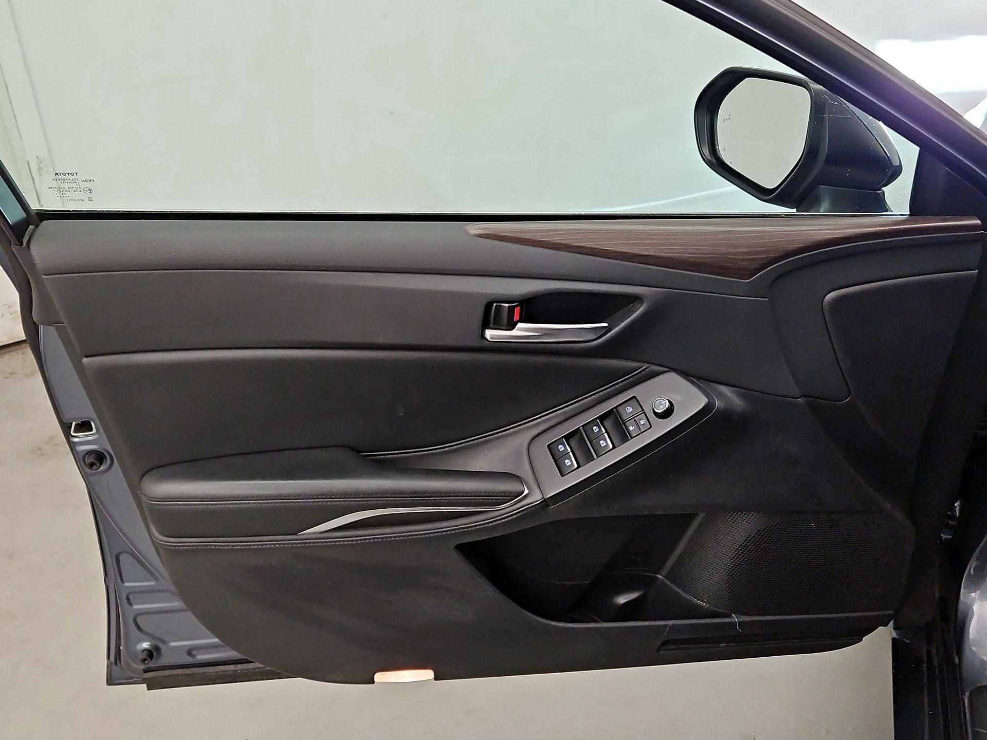 Thumbnail: 2019 Toyota Avalon - 12