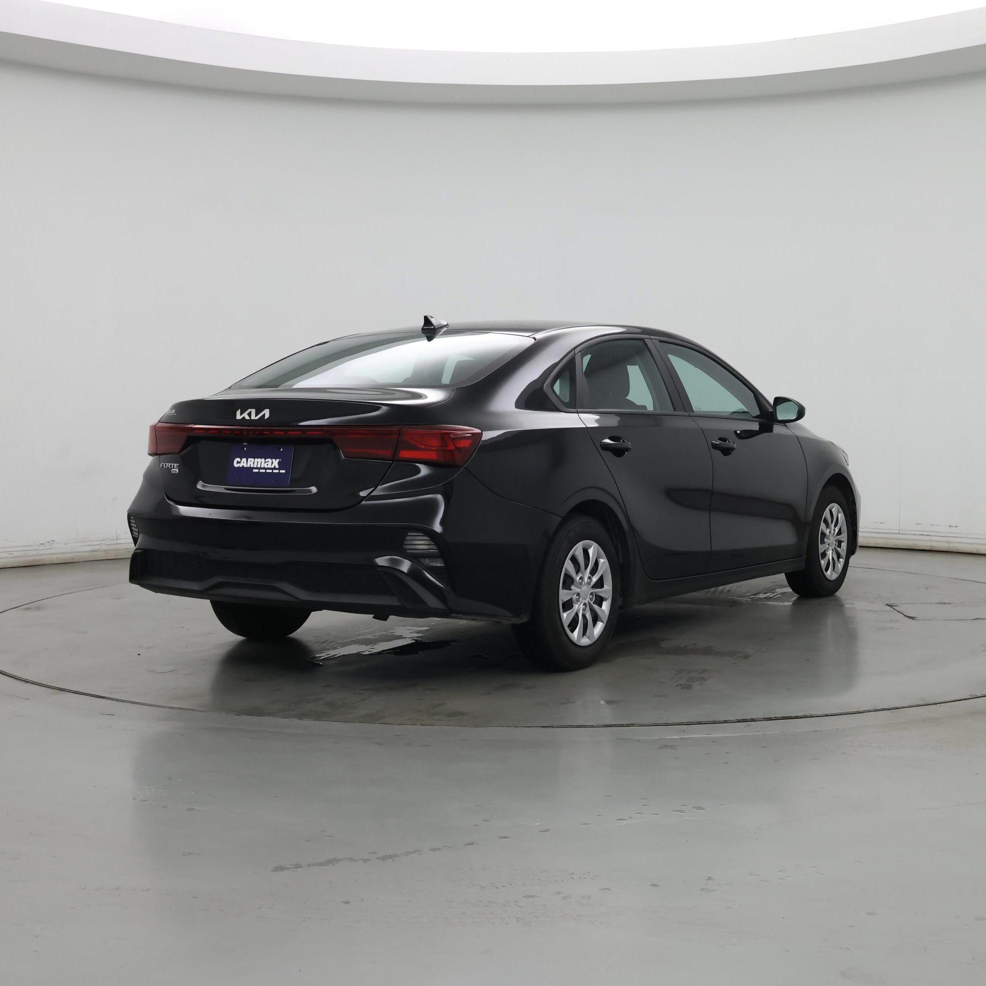 Thumbnail: 2024 Kia Forte - 8