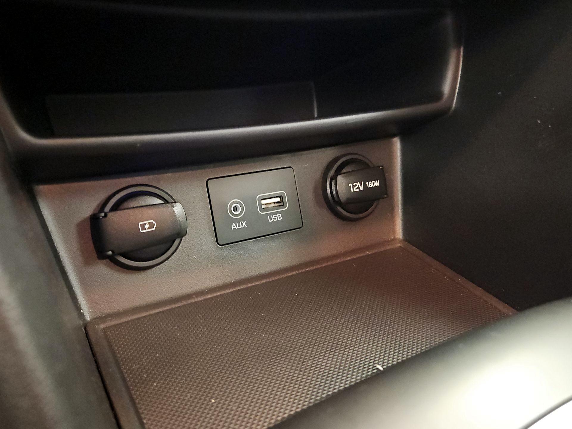 Thumbnail: 2019 Hyundai Kona - 18