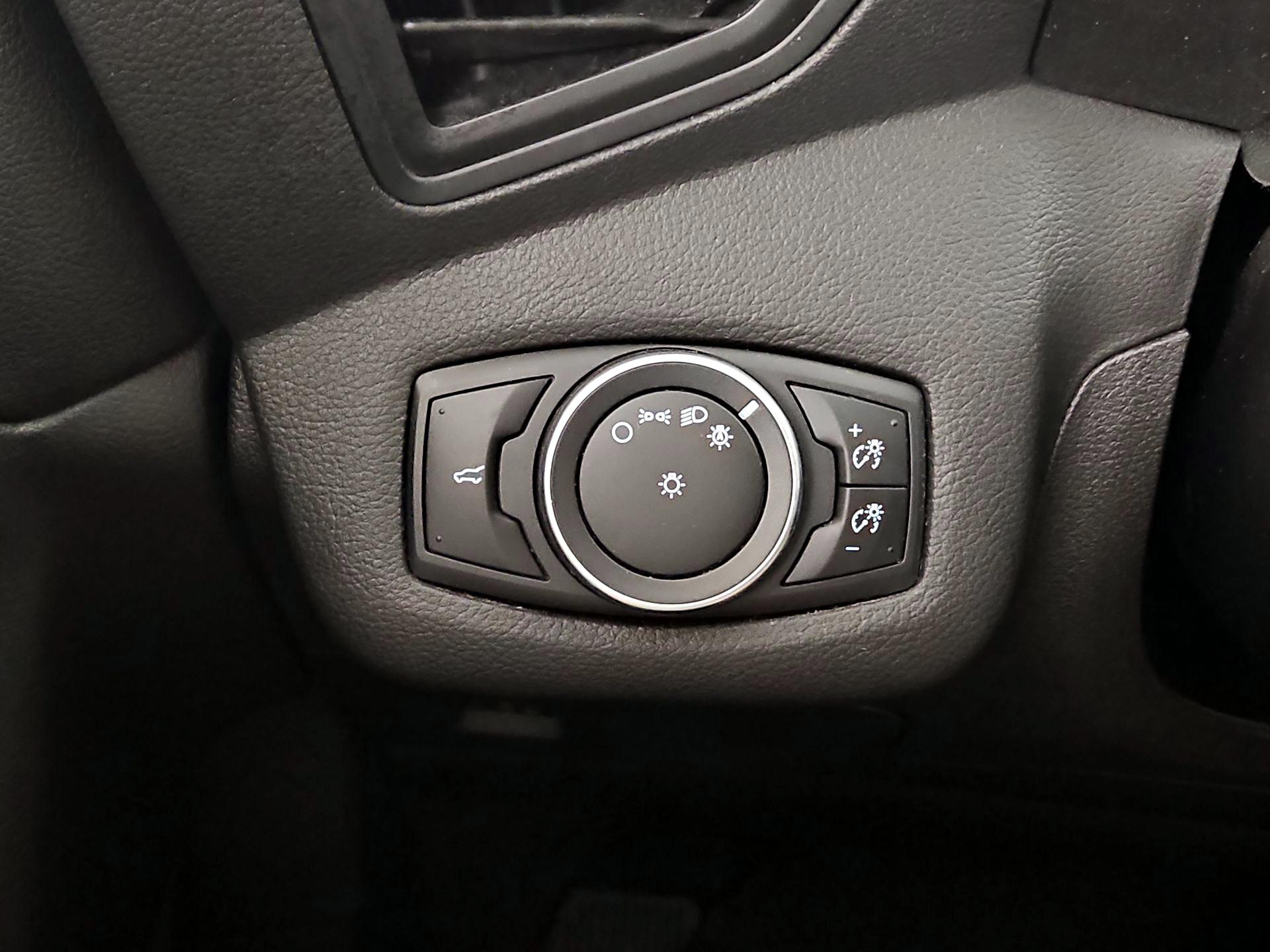 Thumbnail: 2018 Ford Escape - 13