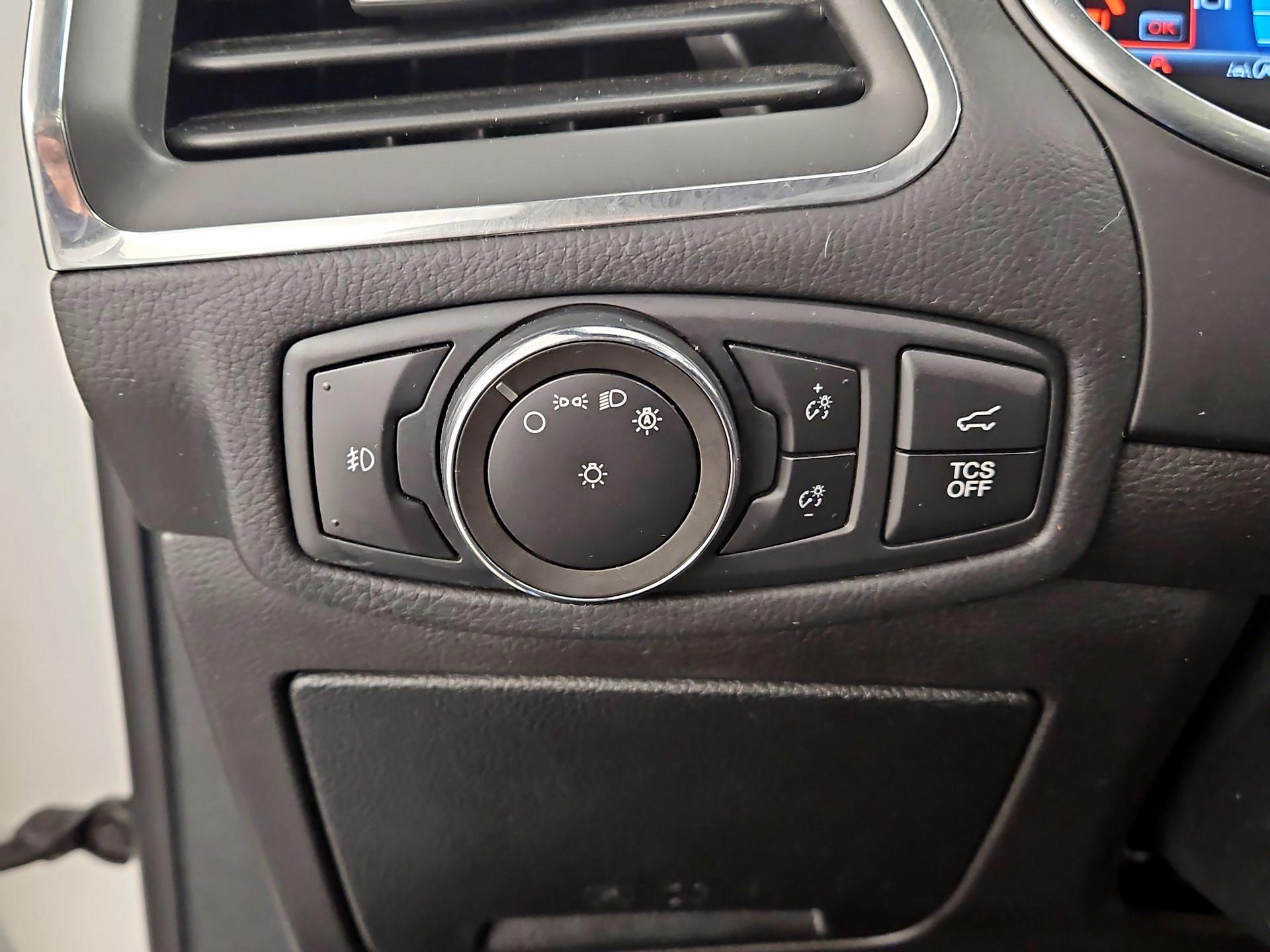 Thumbnail: 2020 Ford Edge - 13